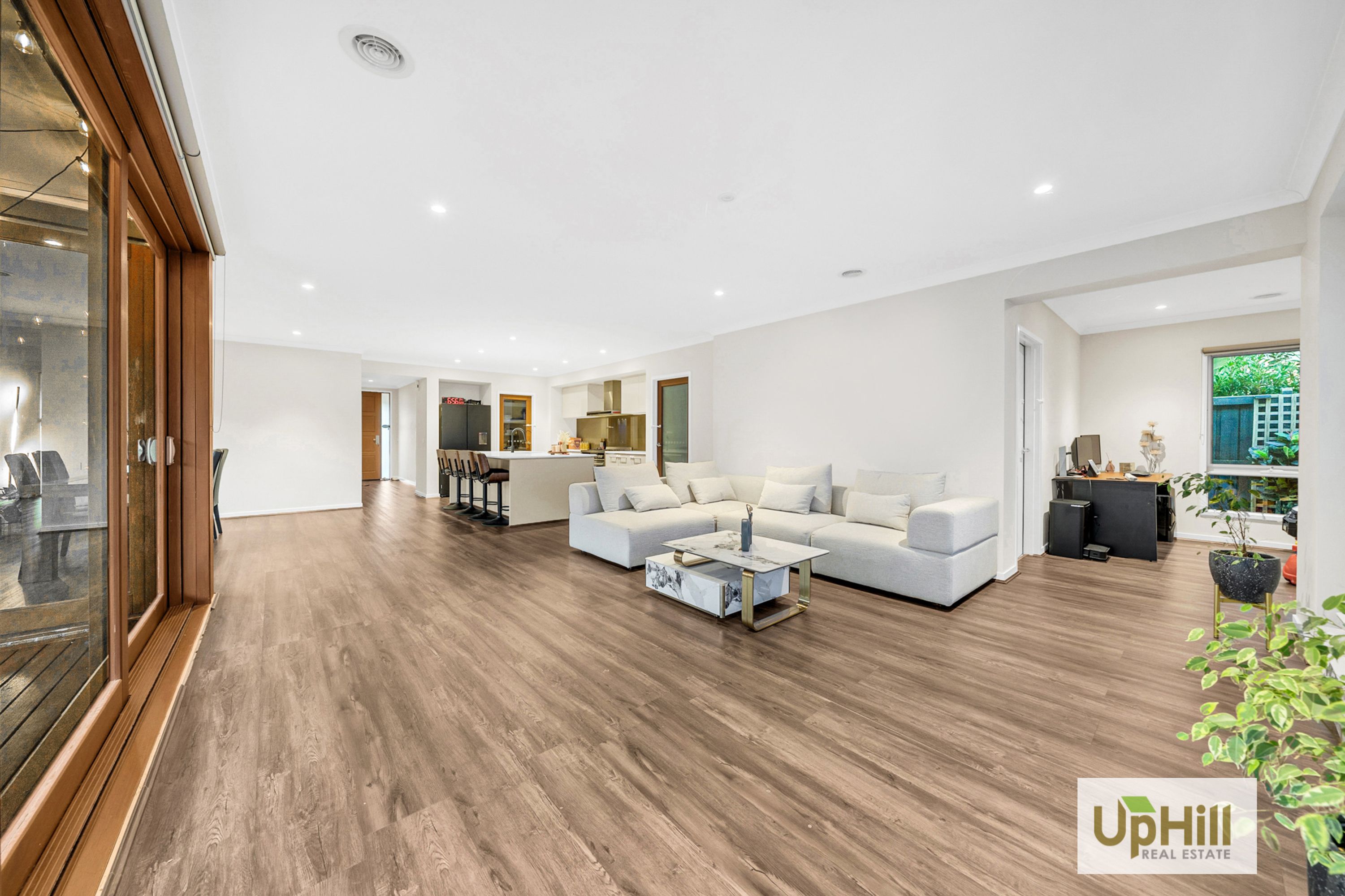 61 Belcam Circuit, Clyde North - Thumbnail 4