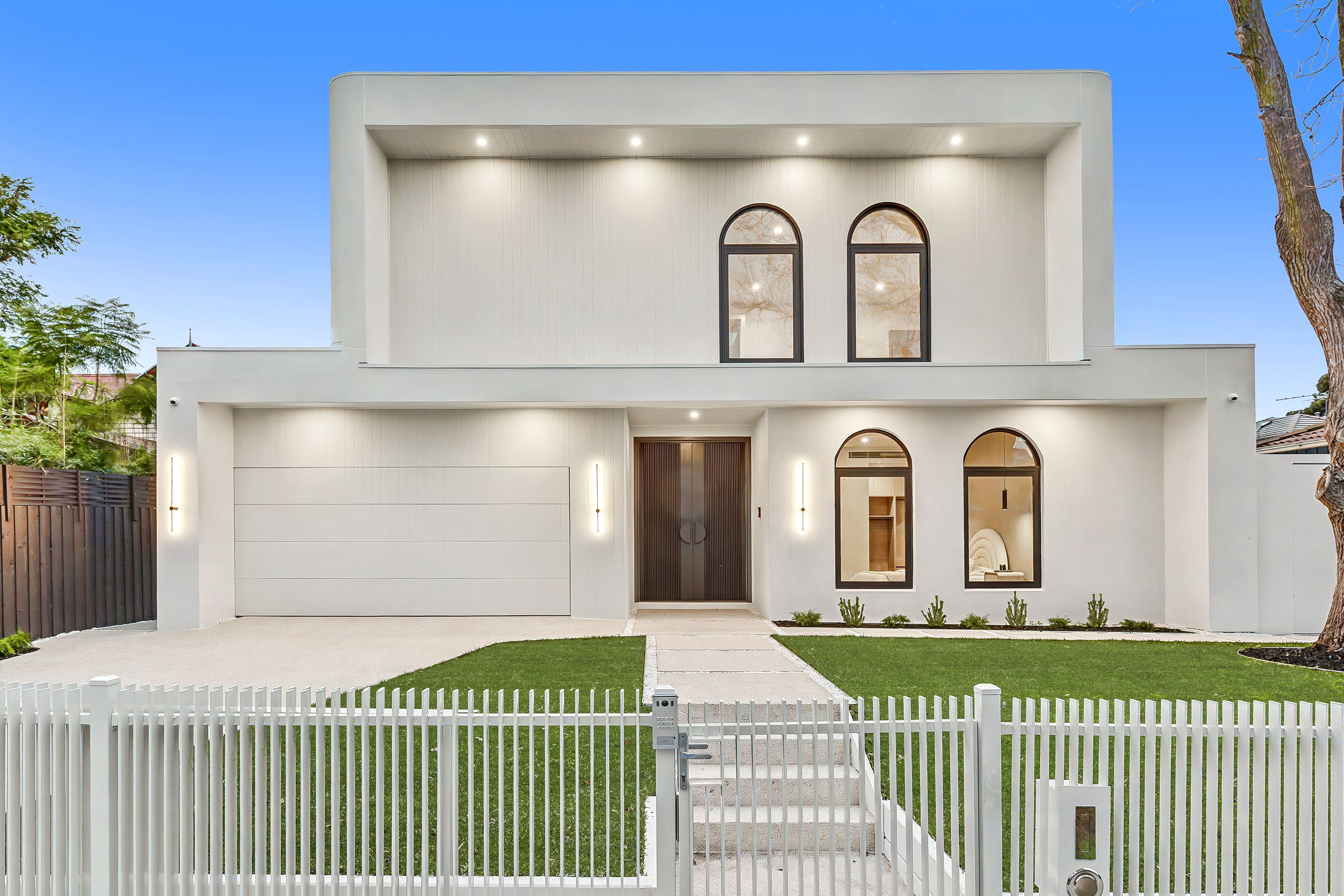 2 O'Connor Crescent, Hampton East, Hampton East - Image 1