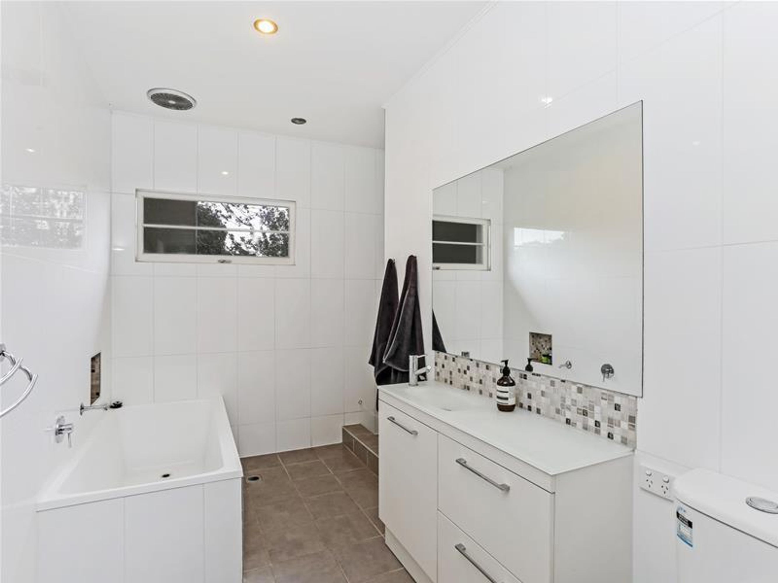 11 Bromley Street, Grafton - Thumbnail 6