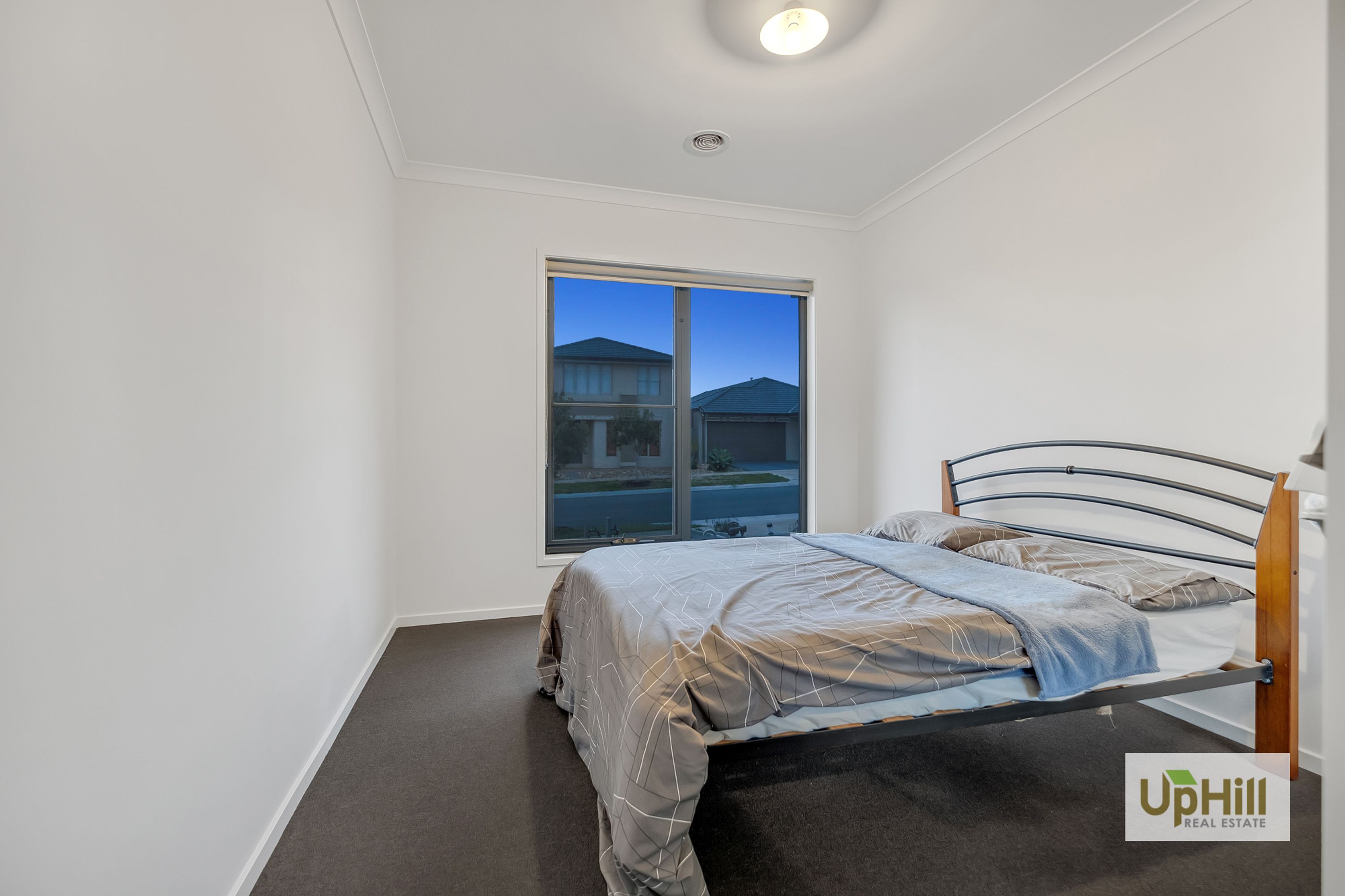 12 Curzon Street, Clyde North - Thumbnail 2