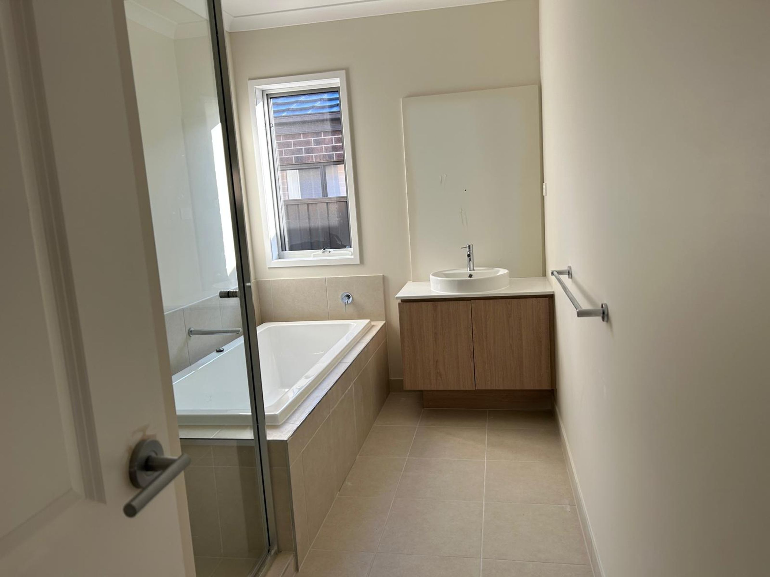 10 Shakeal Way, Clyde North - Thumbnail 8