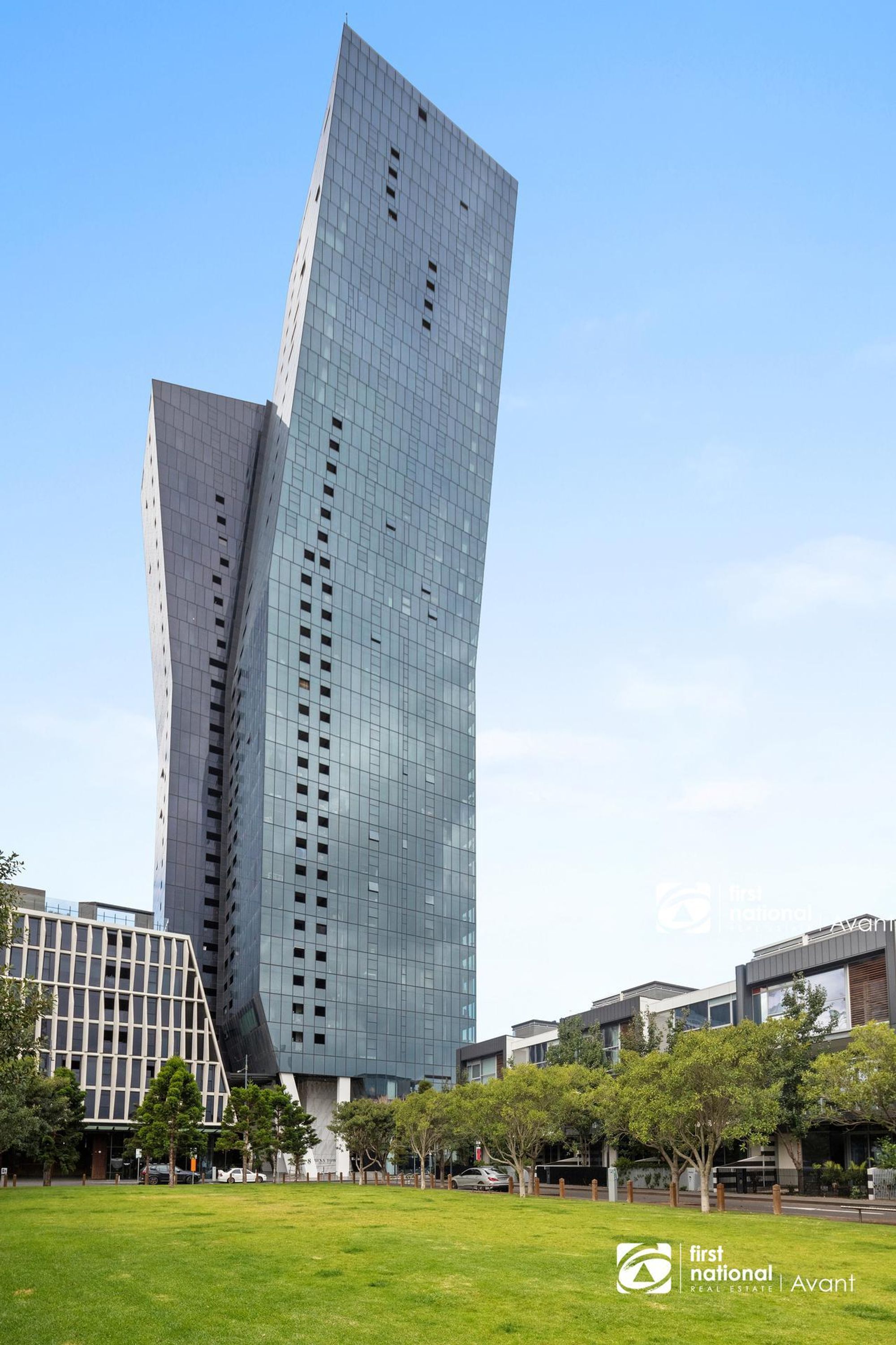2212/8 Pearl River Road, Docklands - Image 1