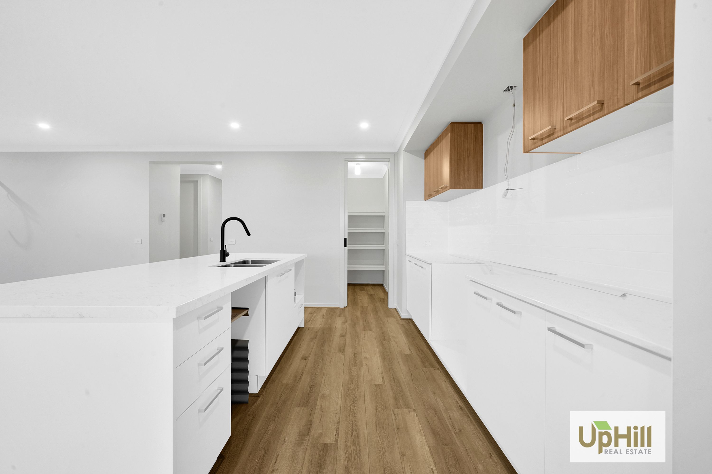 22 Newbolt Parade, Clyde North - Thumbnail 8