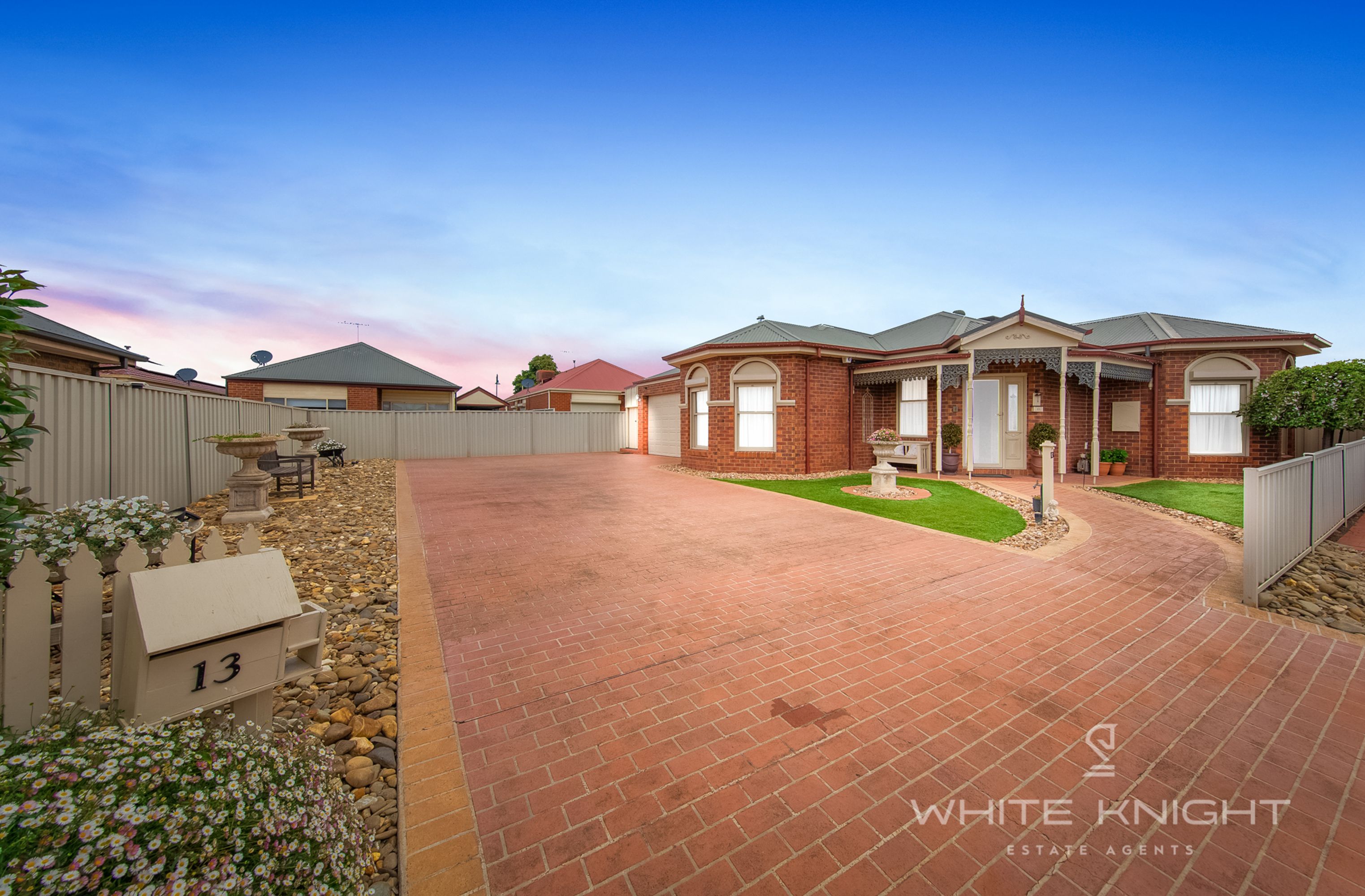 13 Hammersley Place, Caroline Springs VIC 3023, Caroline Springs - Thumbnail 3