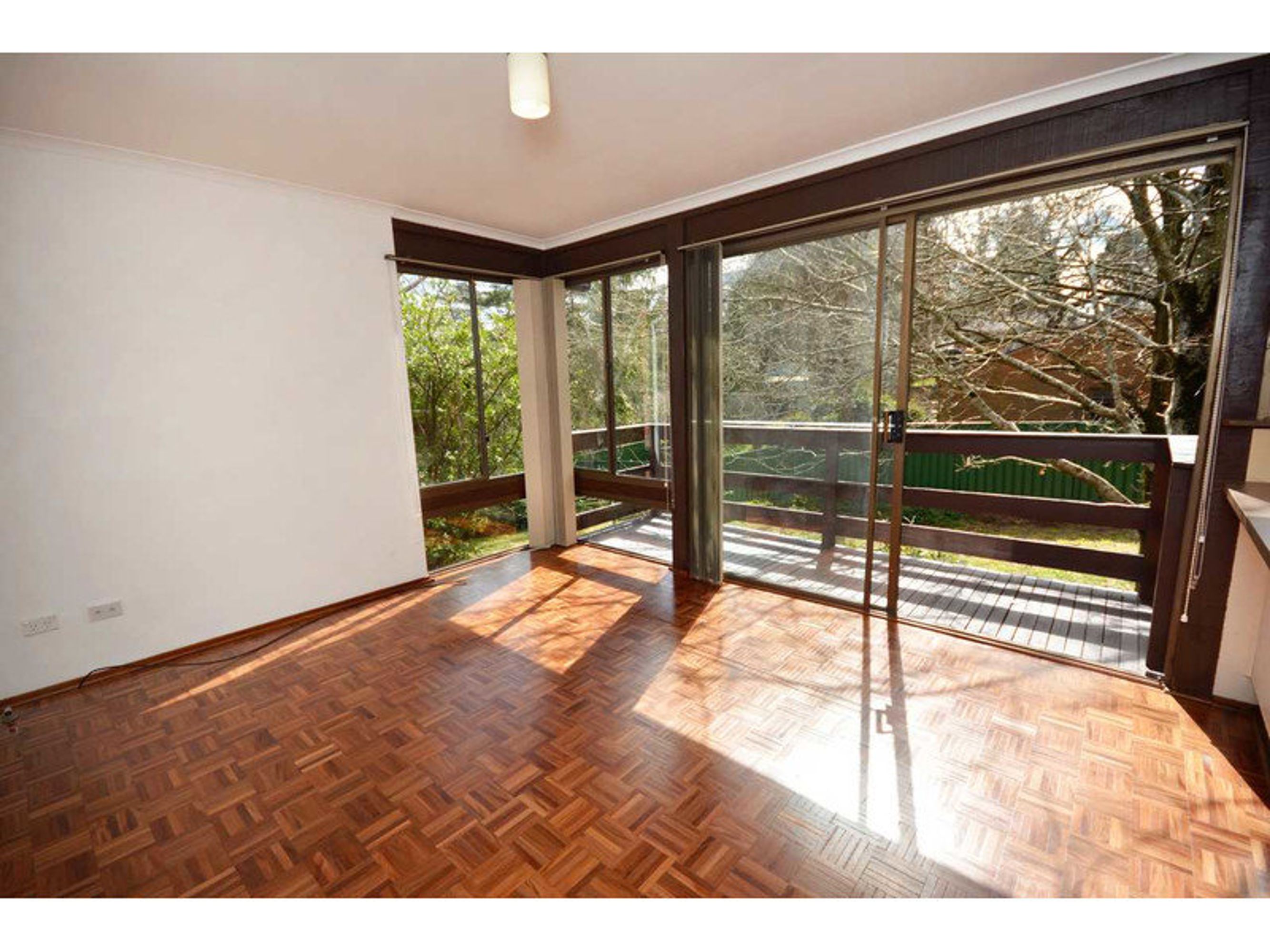 2 Myrtle Street, Katoomba - Thumbnail 5