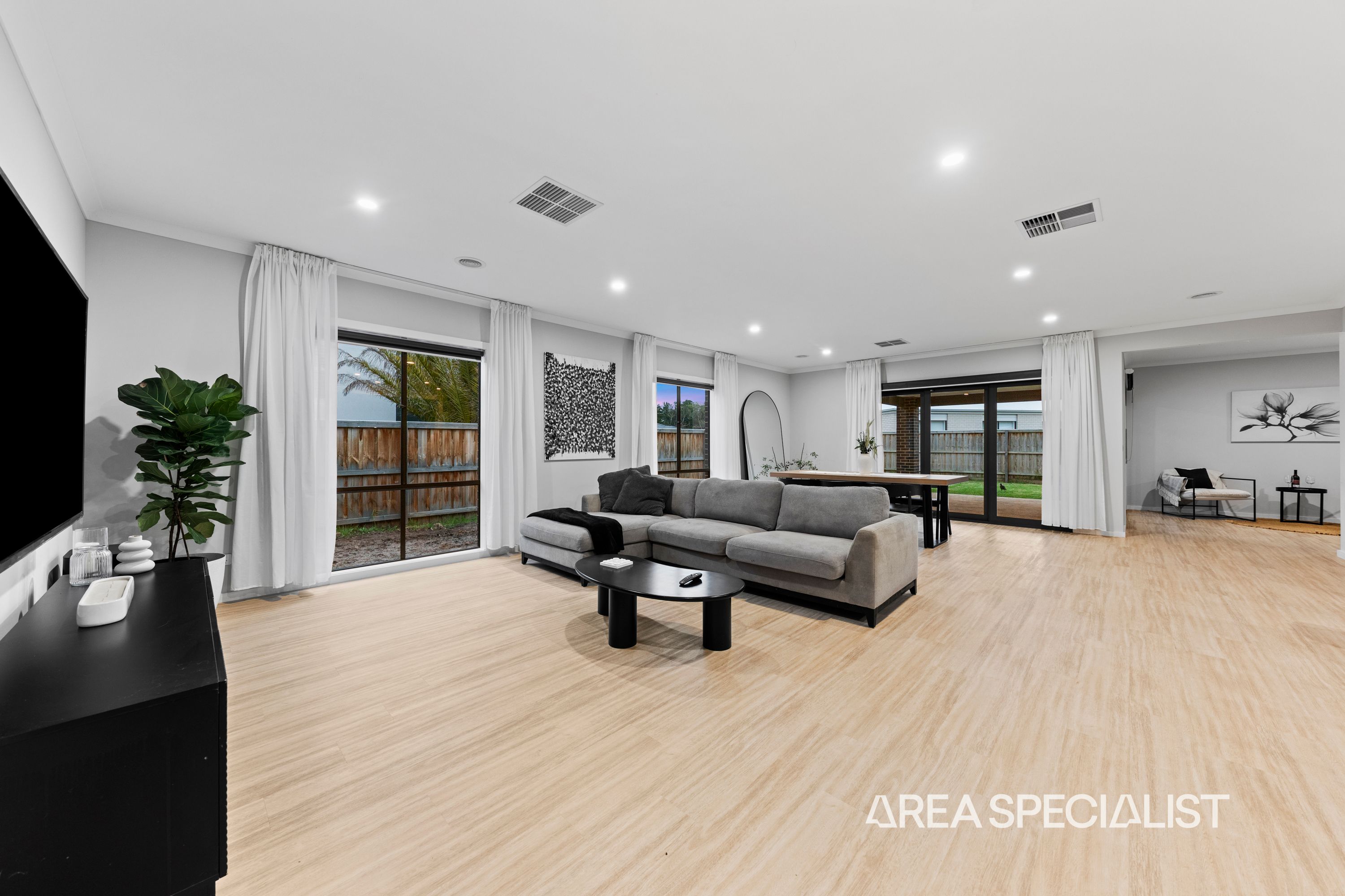 82 Langley Boulevard, Lang Lang - Thumbnail 6