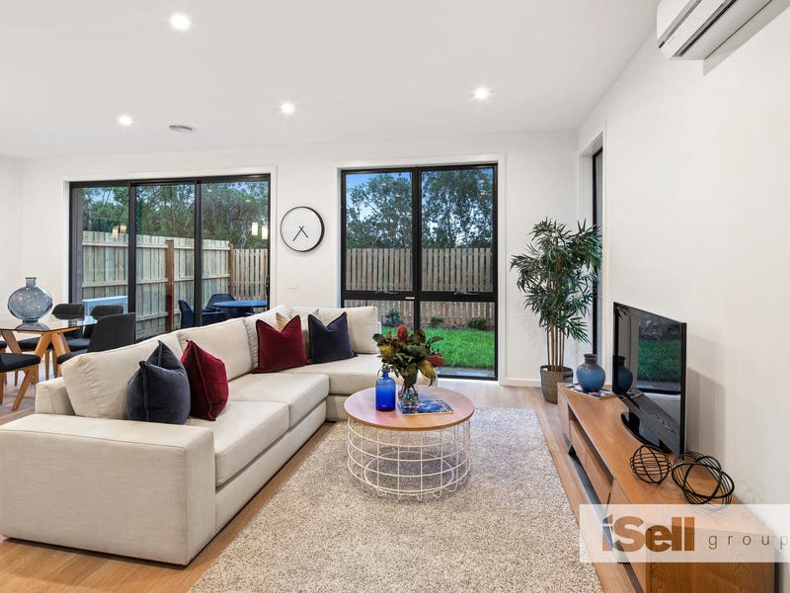 11 Azure Crescent, Keysborough - Thumbnail 2