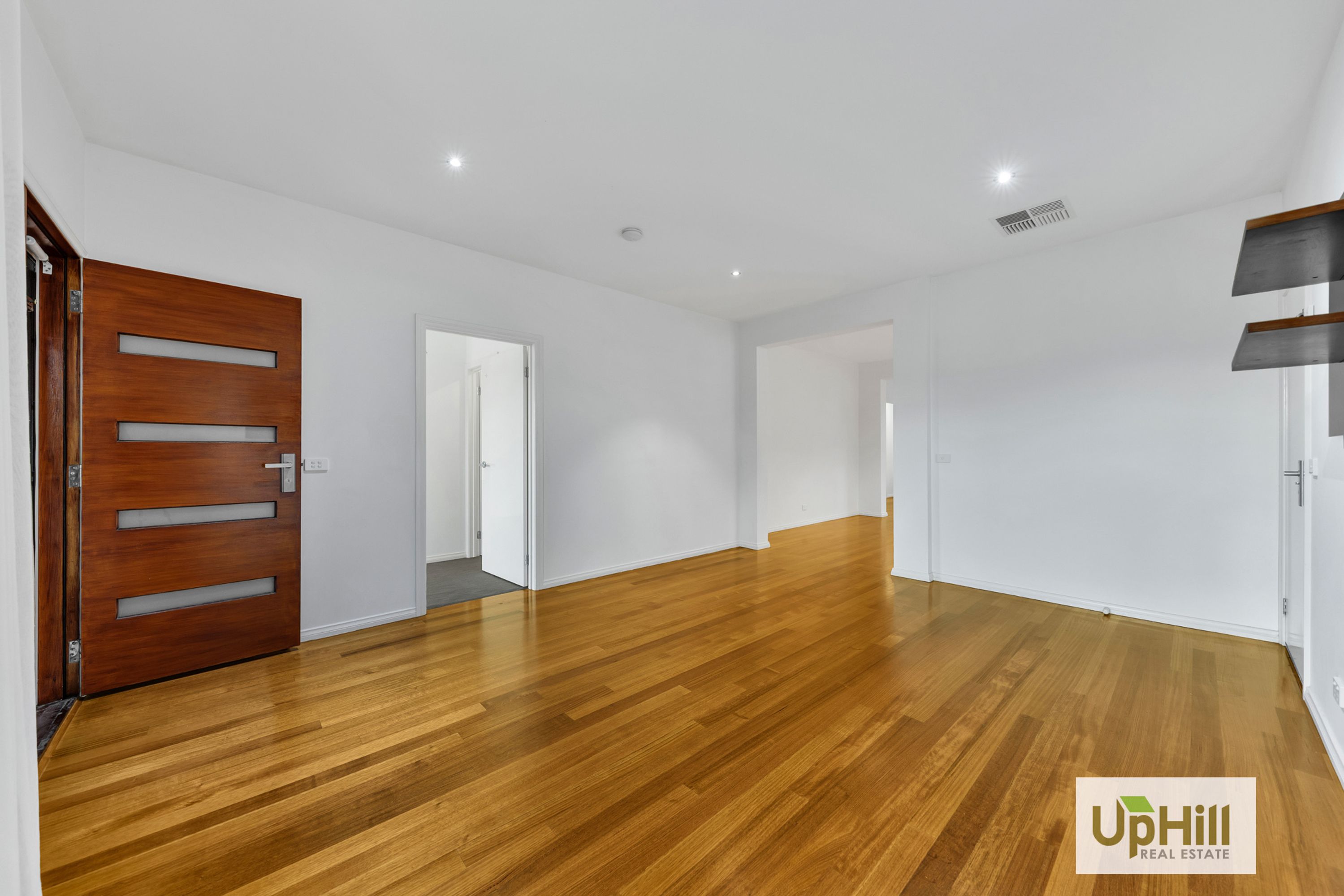 62 Ferrari Drive, Cranbourne East - Thumbnail 5