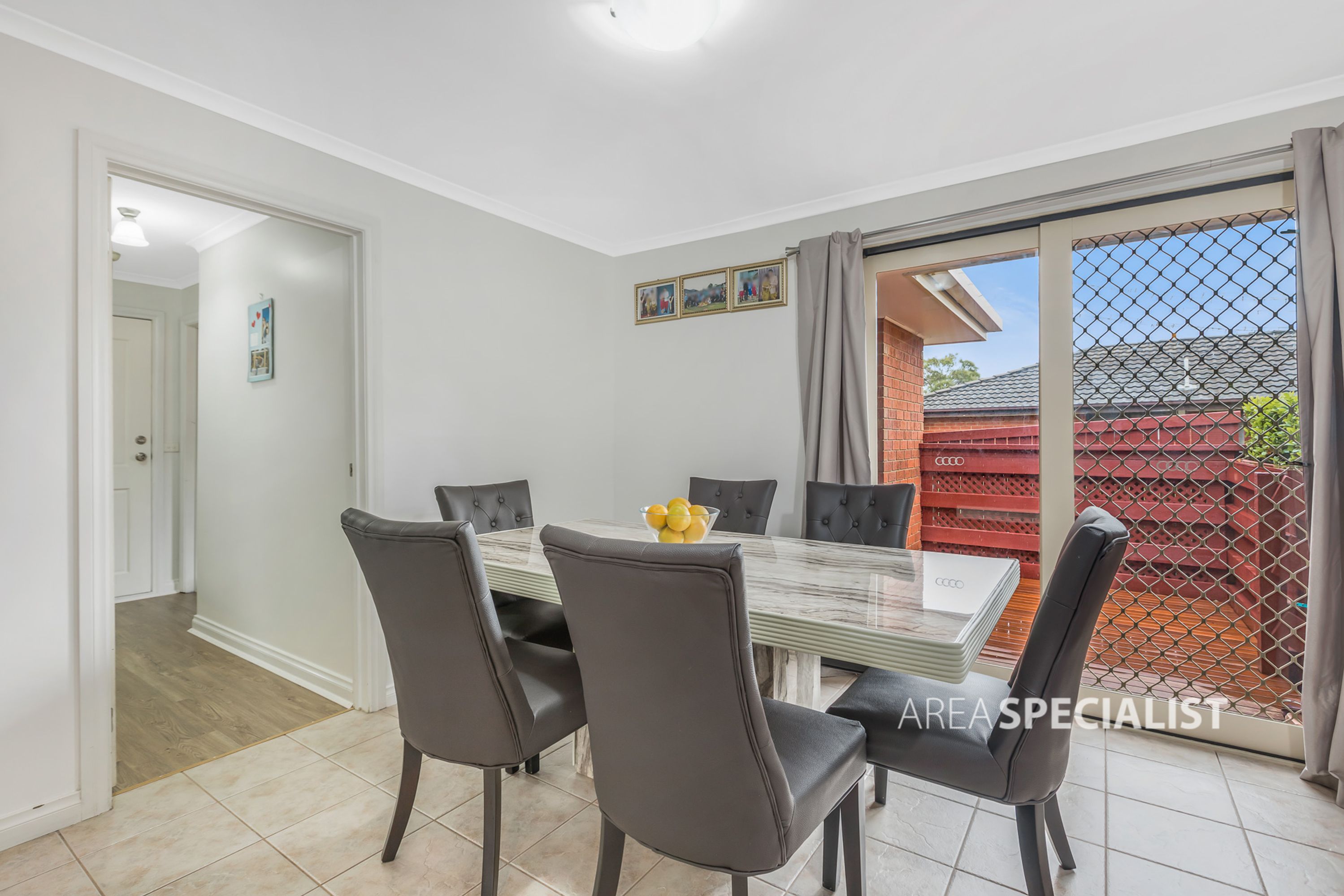 60 Willow Drive, Hampton Park, Hampton Park - Thumbnail 4