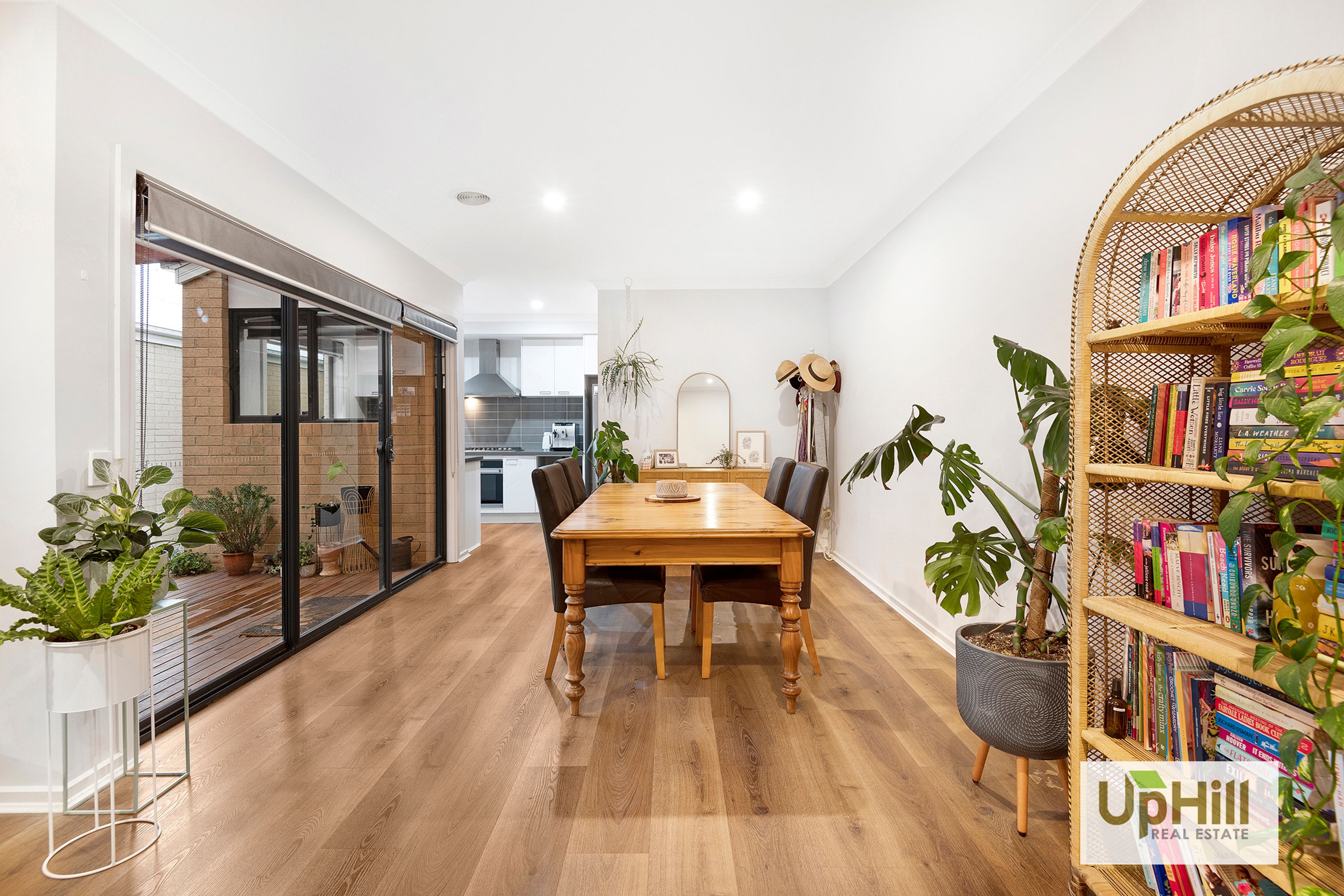 9 Emanda Lane, Clyde North - Thumbnail 3