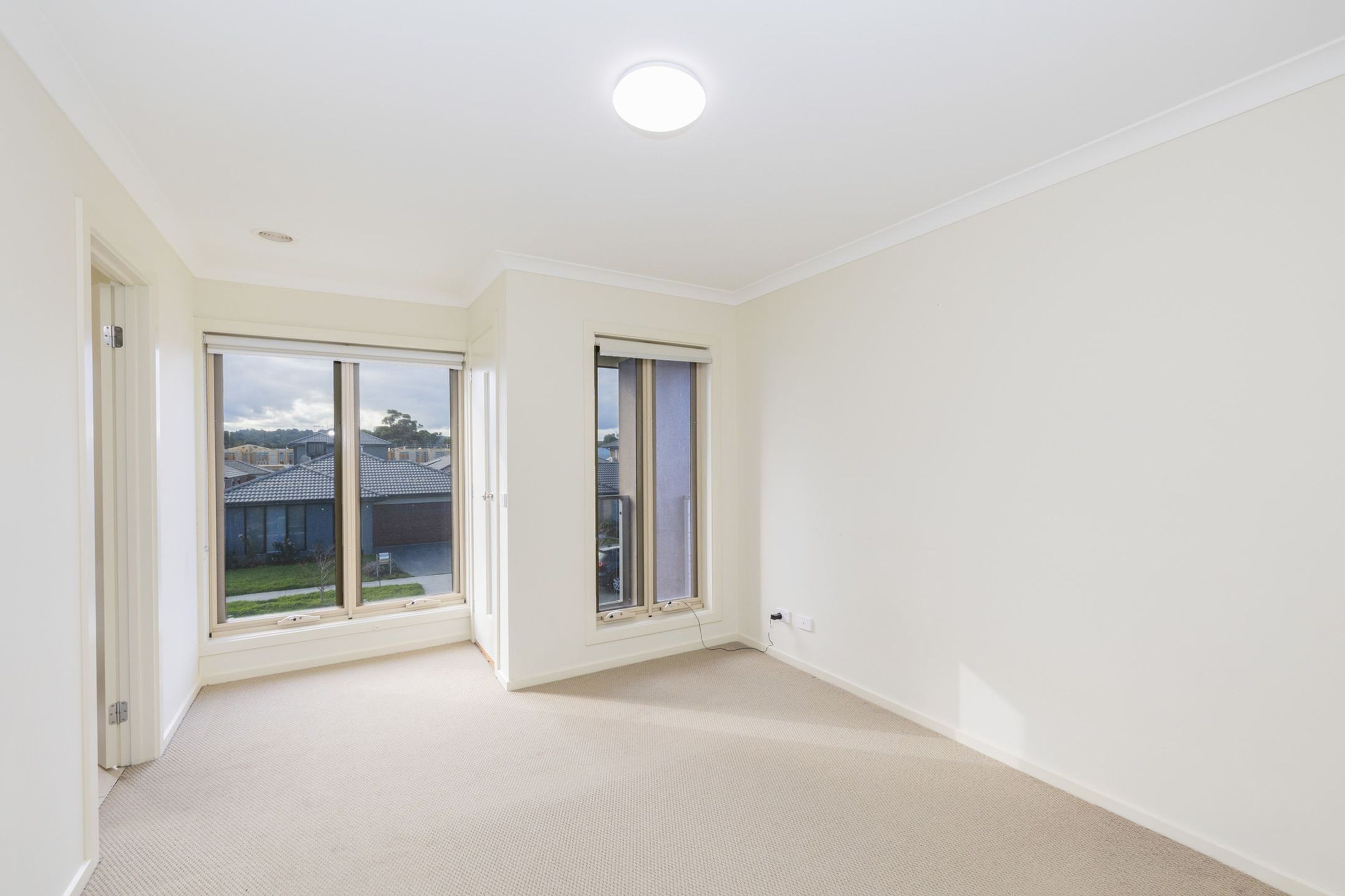 8 Golden Banksia Drive, Officer - Thumbnail 7