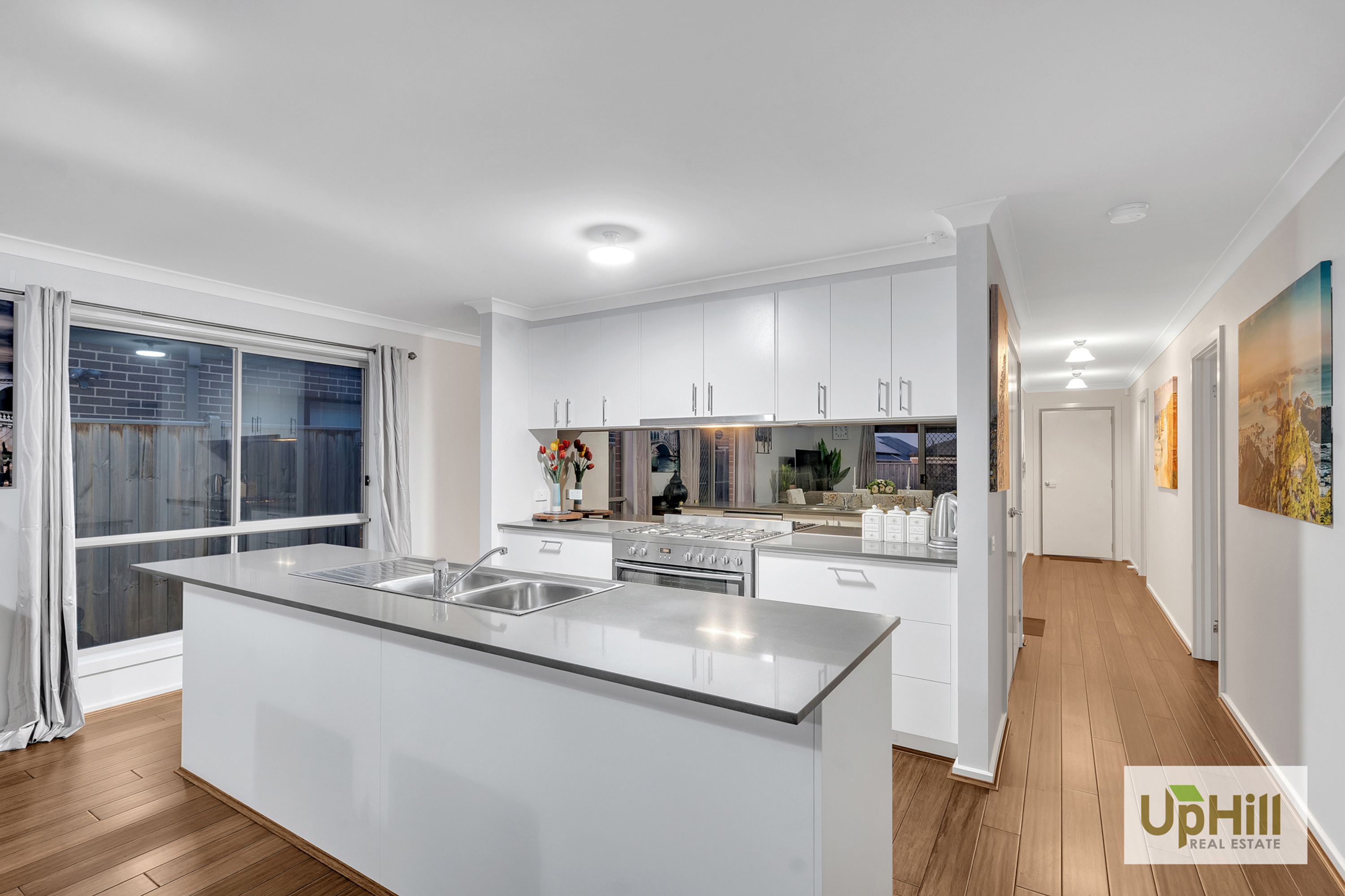 15 EVERARD AVENUE, Clyde North - Thumbnail 6