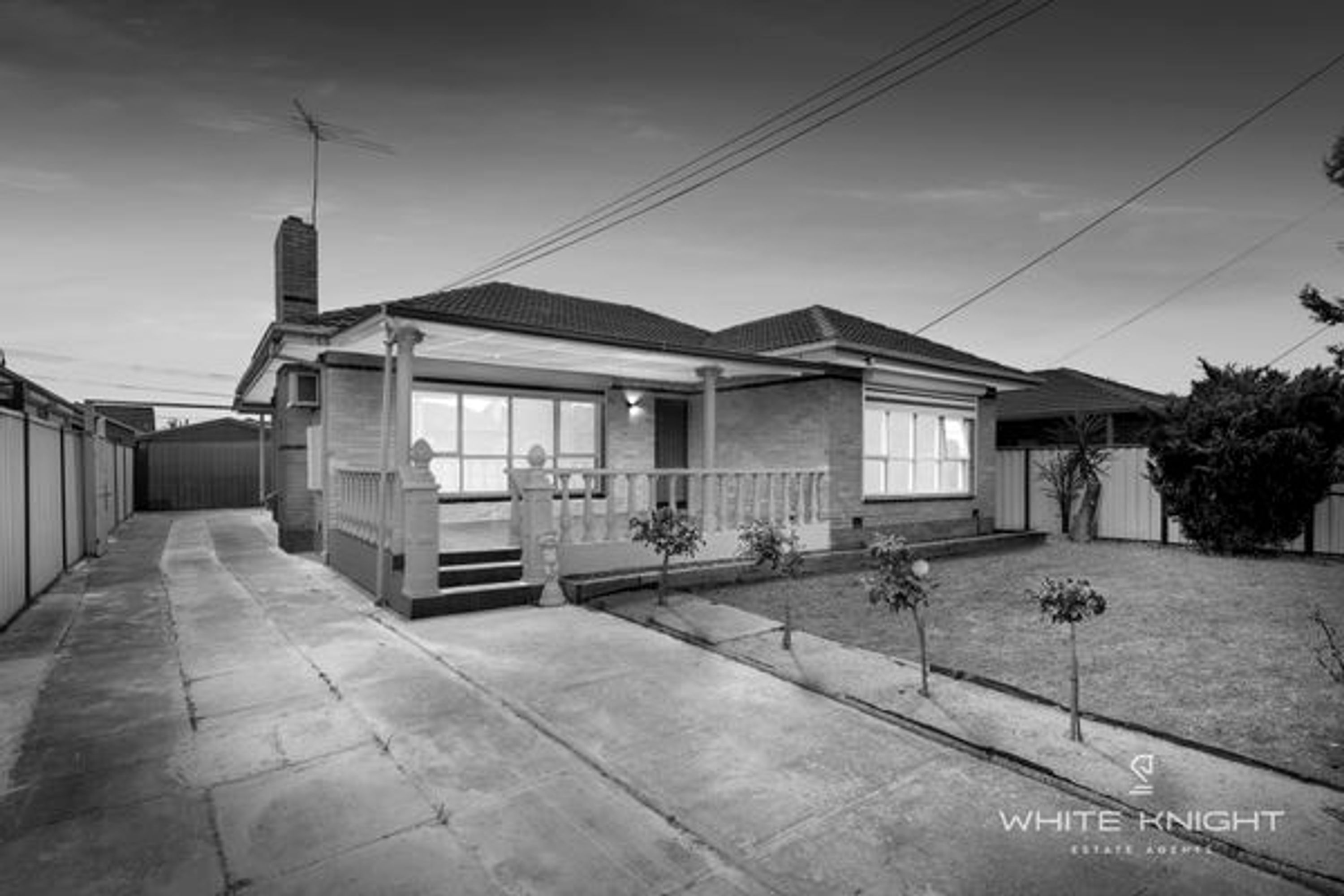 9 Lois Street, St Albans VIC 3021