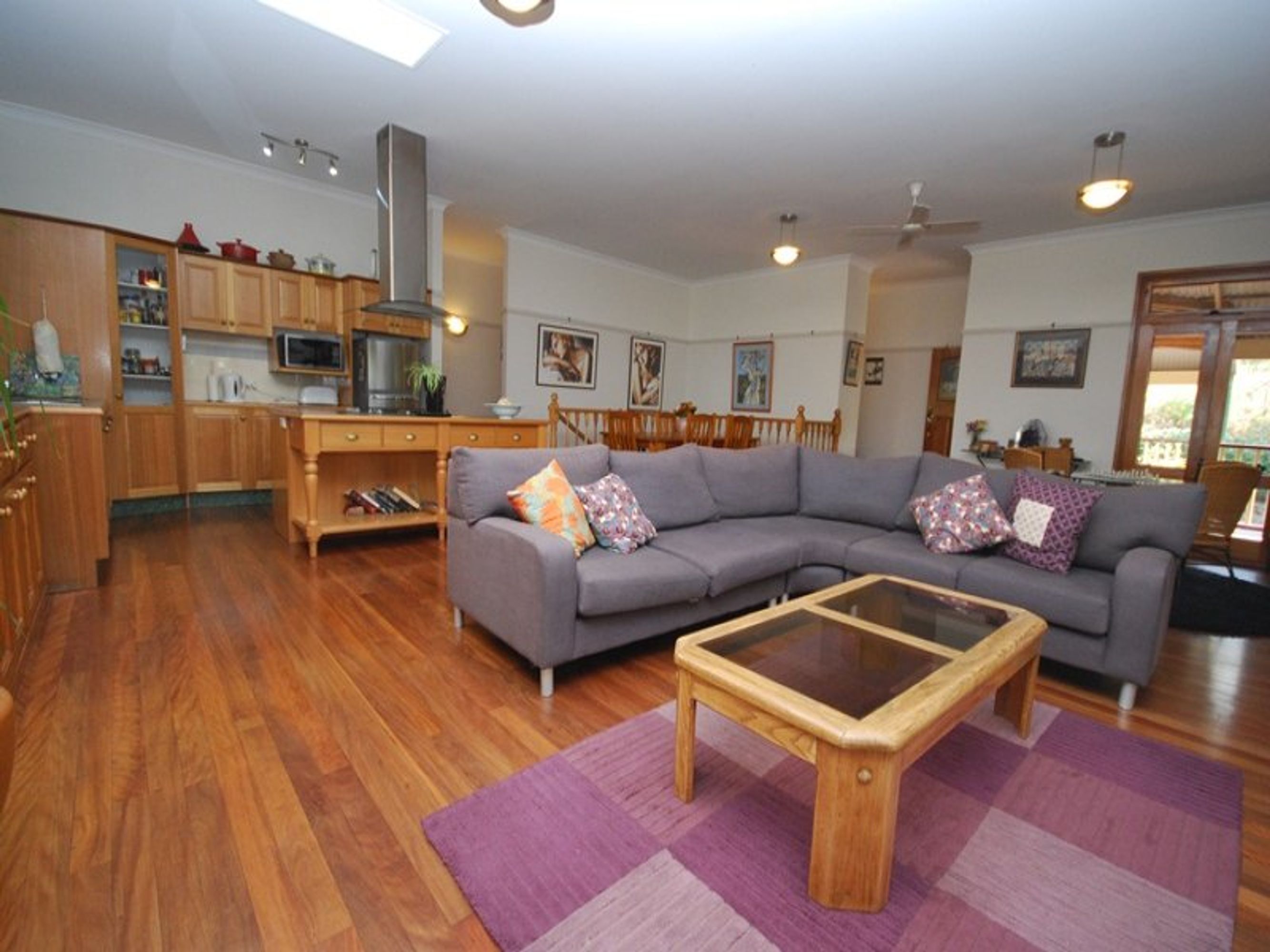 87 Roberts Parade, Hawkesbury Heights - Thumbnail 3