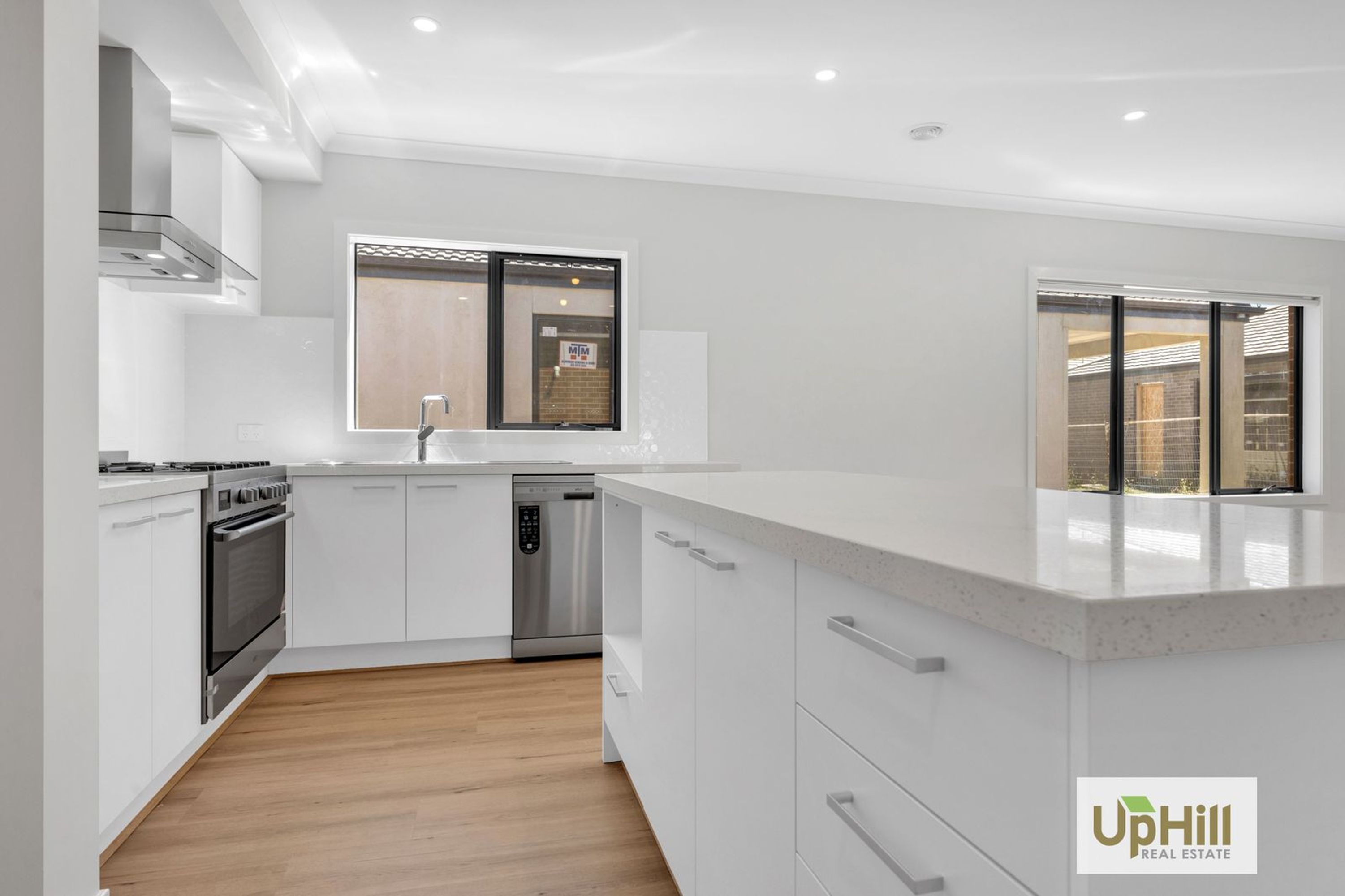 15 Redfield St, Clyde North - Thumbnail 3