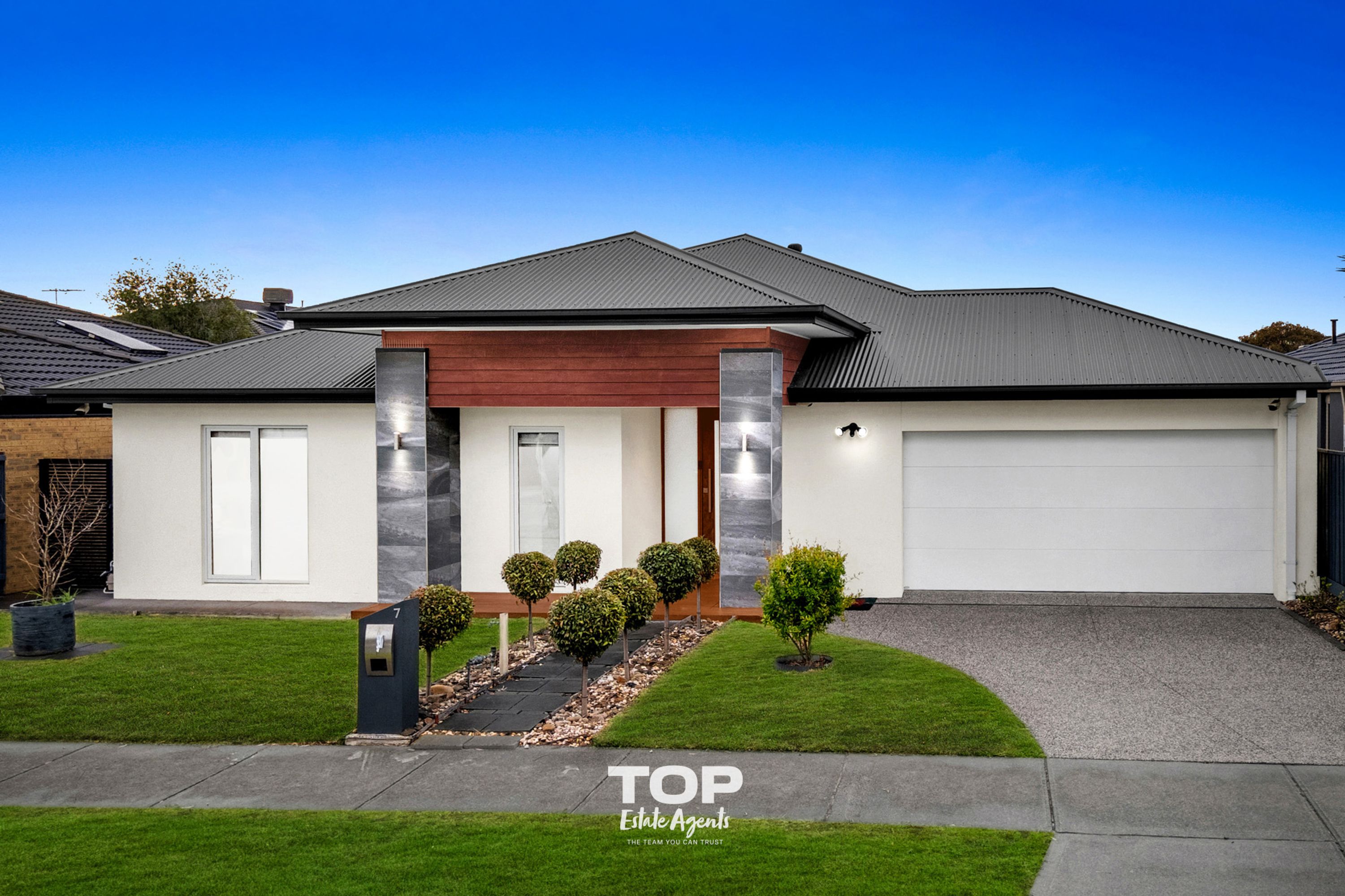 7 Bronson Circuit, Cranbourne North - Thumbnail 3