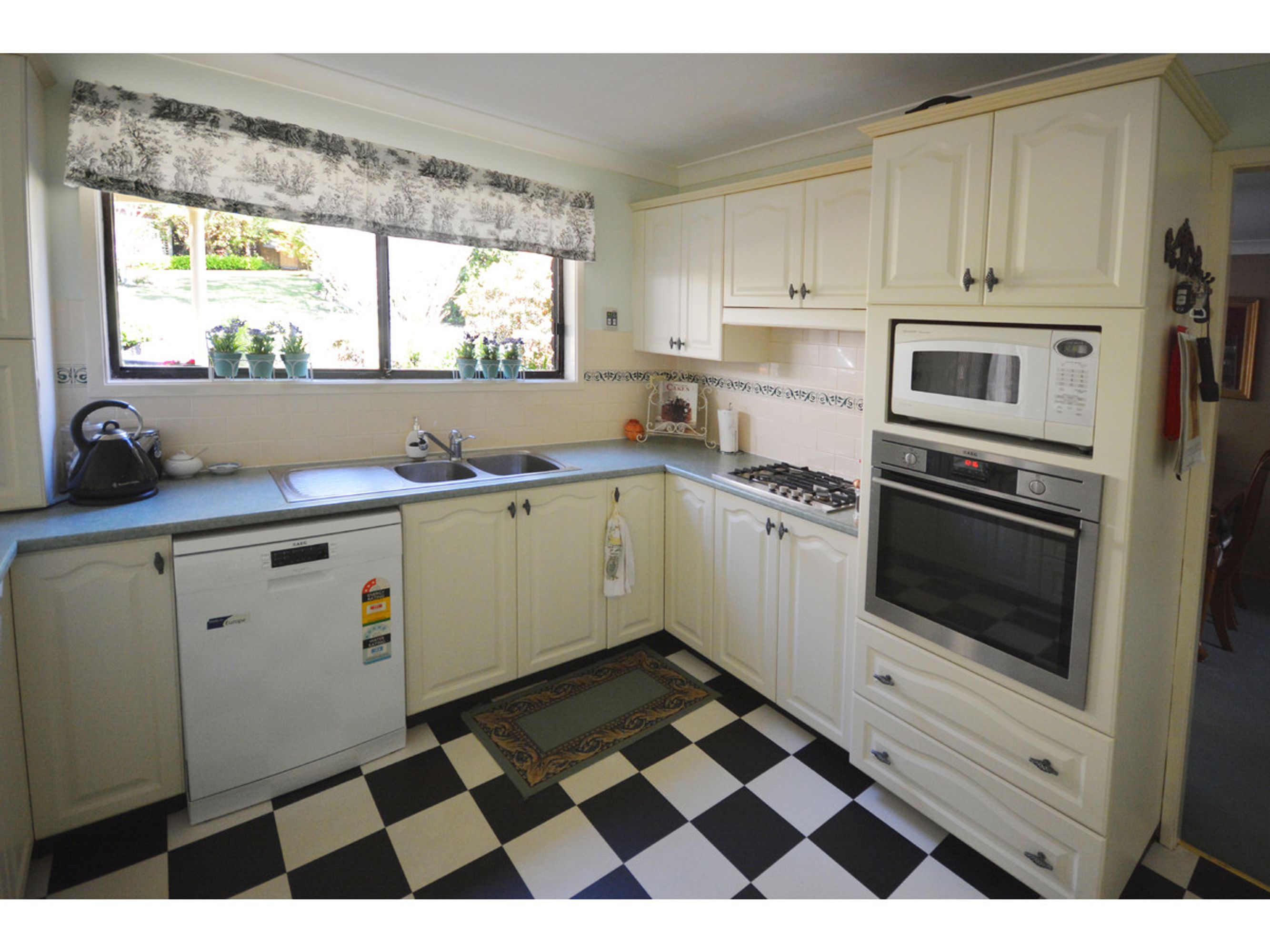 17 Raymond Road, Katoomba - Thumbnail 3
