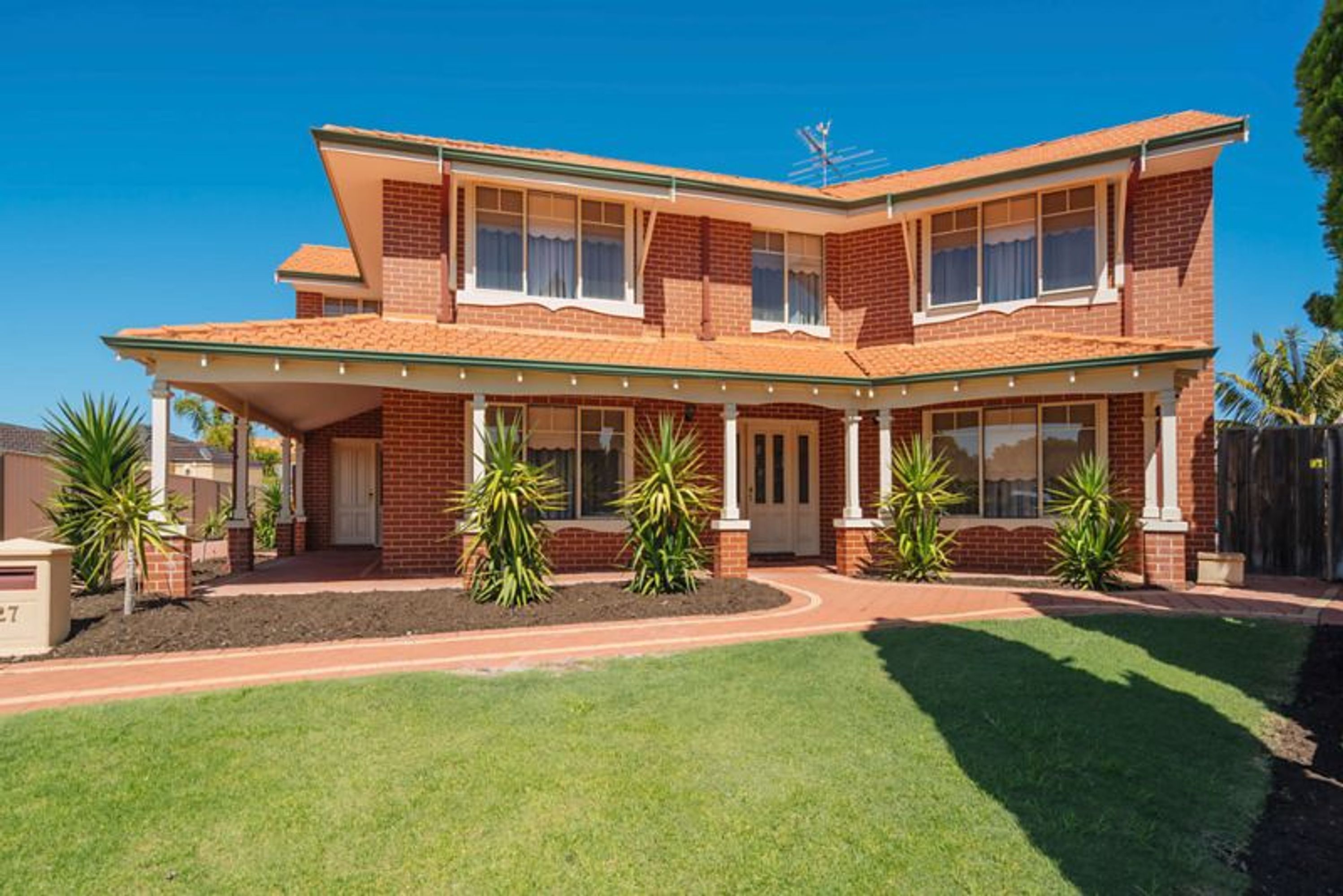 27 Carradale Glen, Hillarys - Thumbnail 2