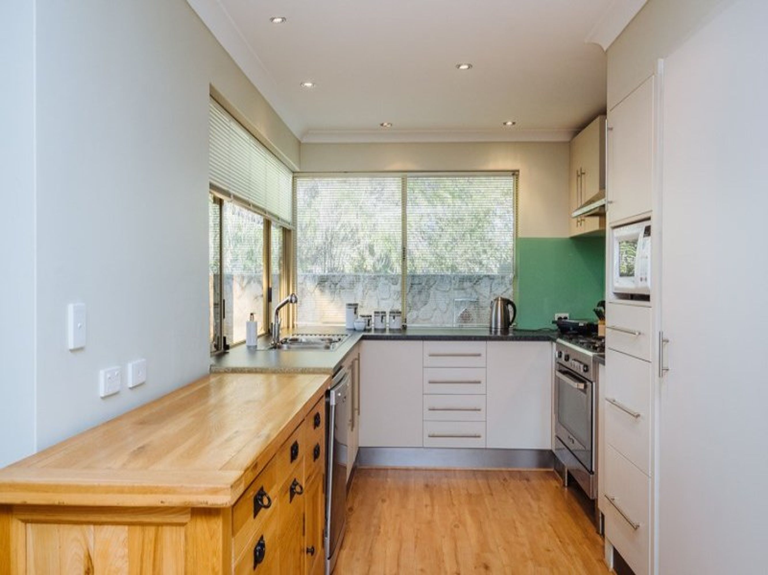 3 Sellenger Court, City Beach, WA 6015, City Beach - Thumbnail 3