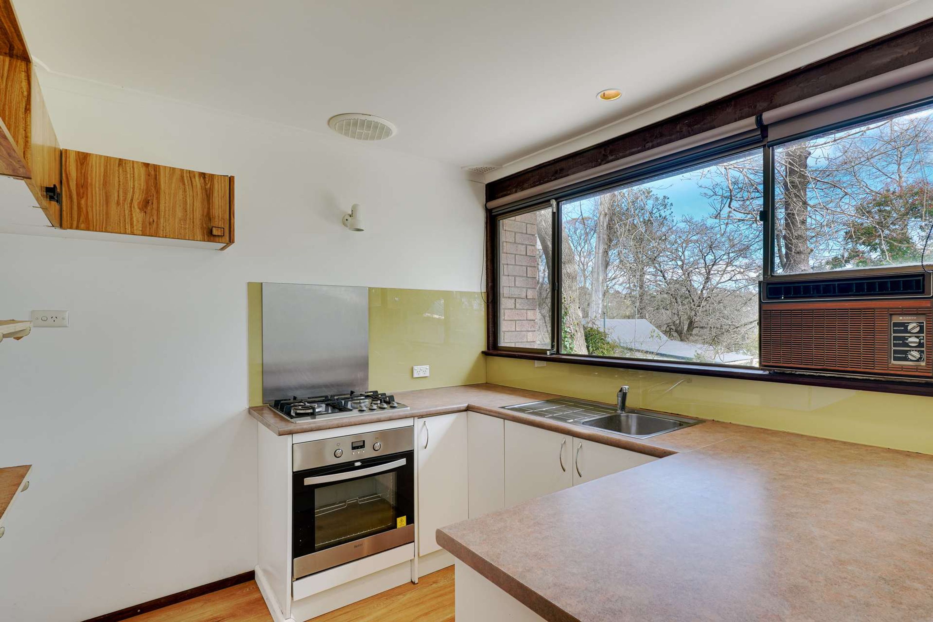 4 Myrtle Street, Katoomba - Thumbnail 3