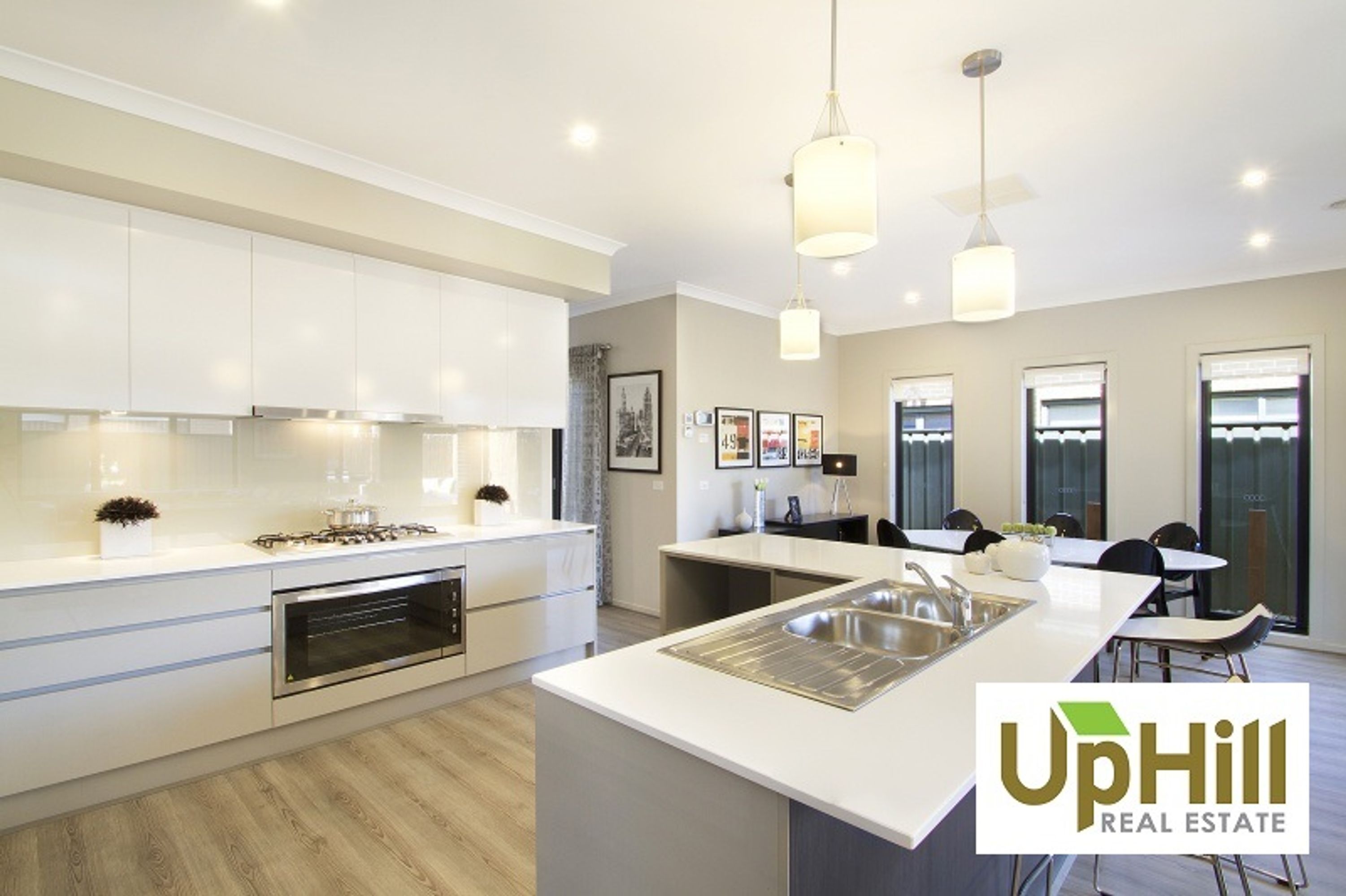 25 Amesbury Way, Clyde North - Thumbnail 2