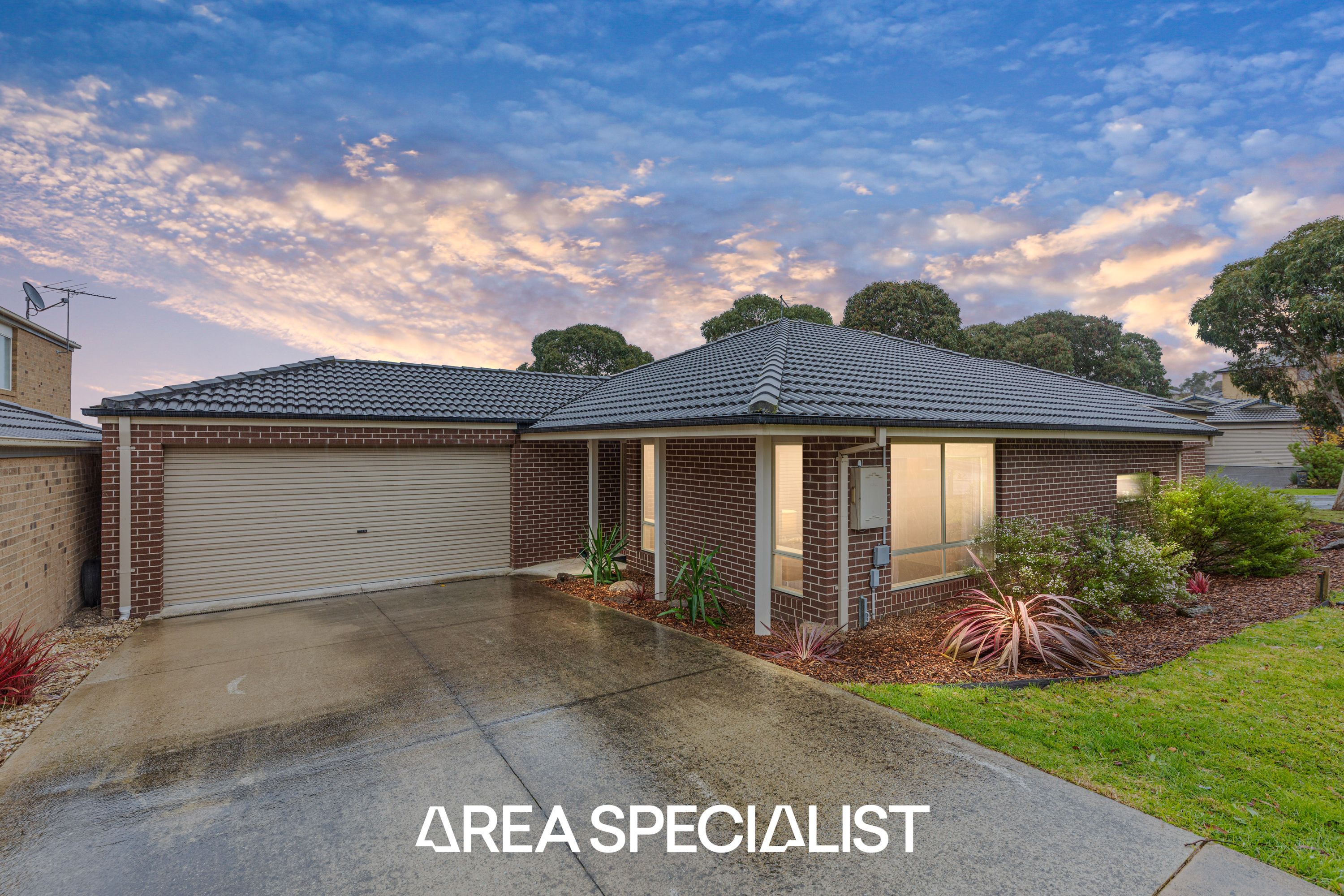 11 Lucerne Circuit, Pakenham - Thumbnail 2