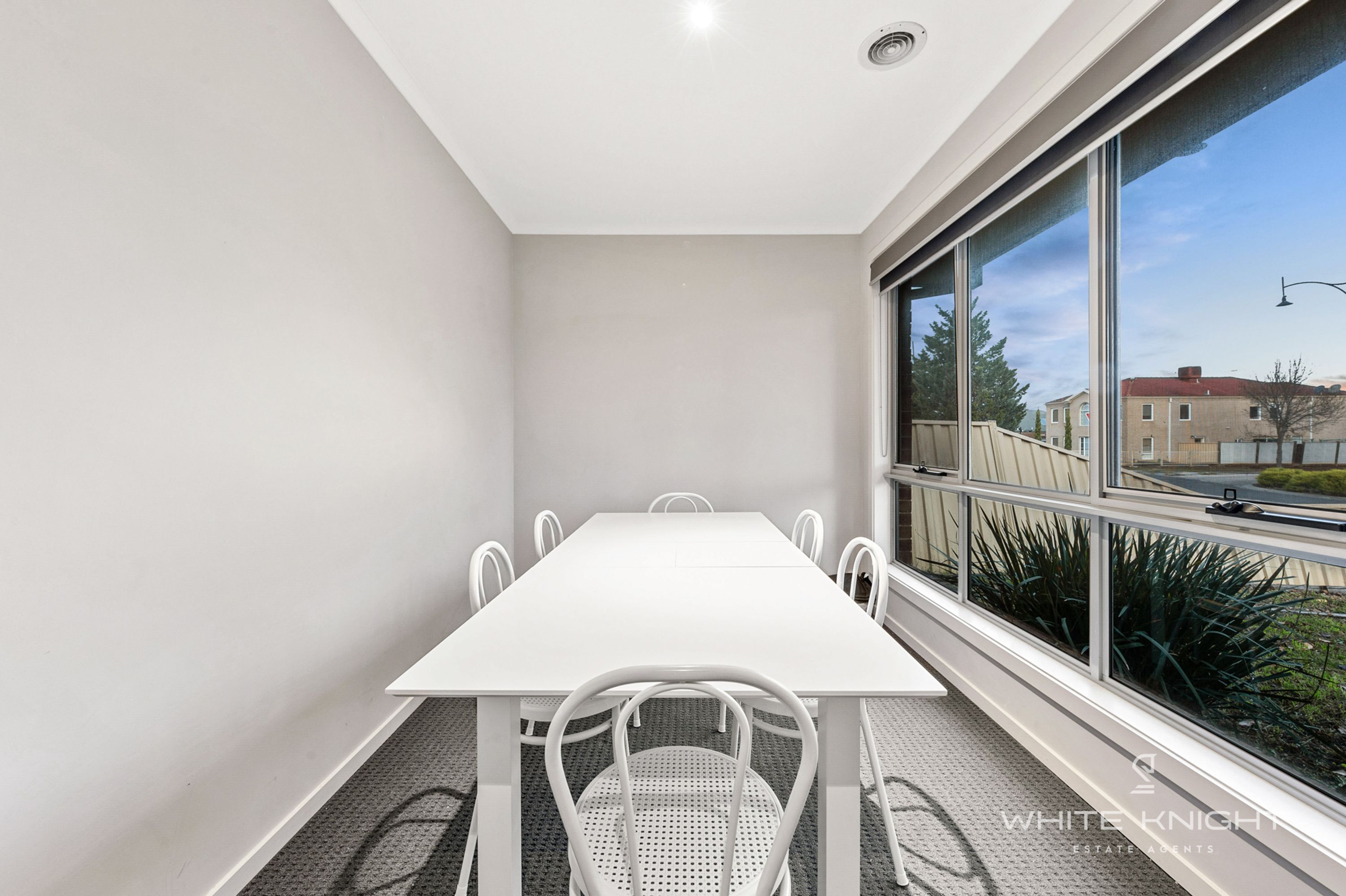 33 The Avenue, Caroline Springs VIC 3023, Caroline Springs - Thumbnail 3