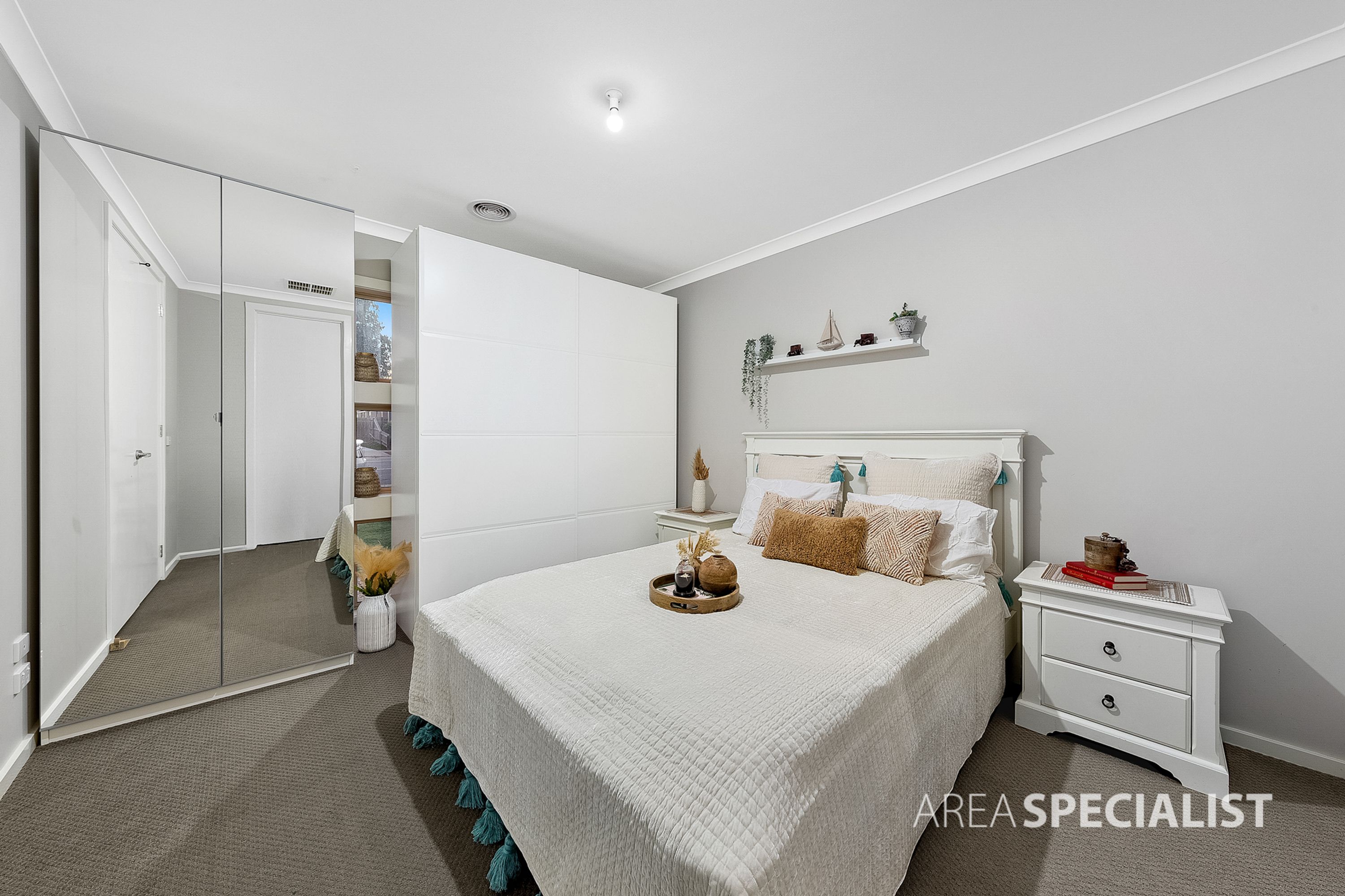 42 City Vista Court, Fraser Rise VIC 3336, Fraser Rise - Thumbnail 5