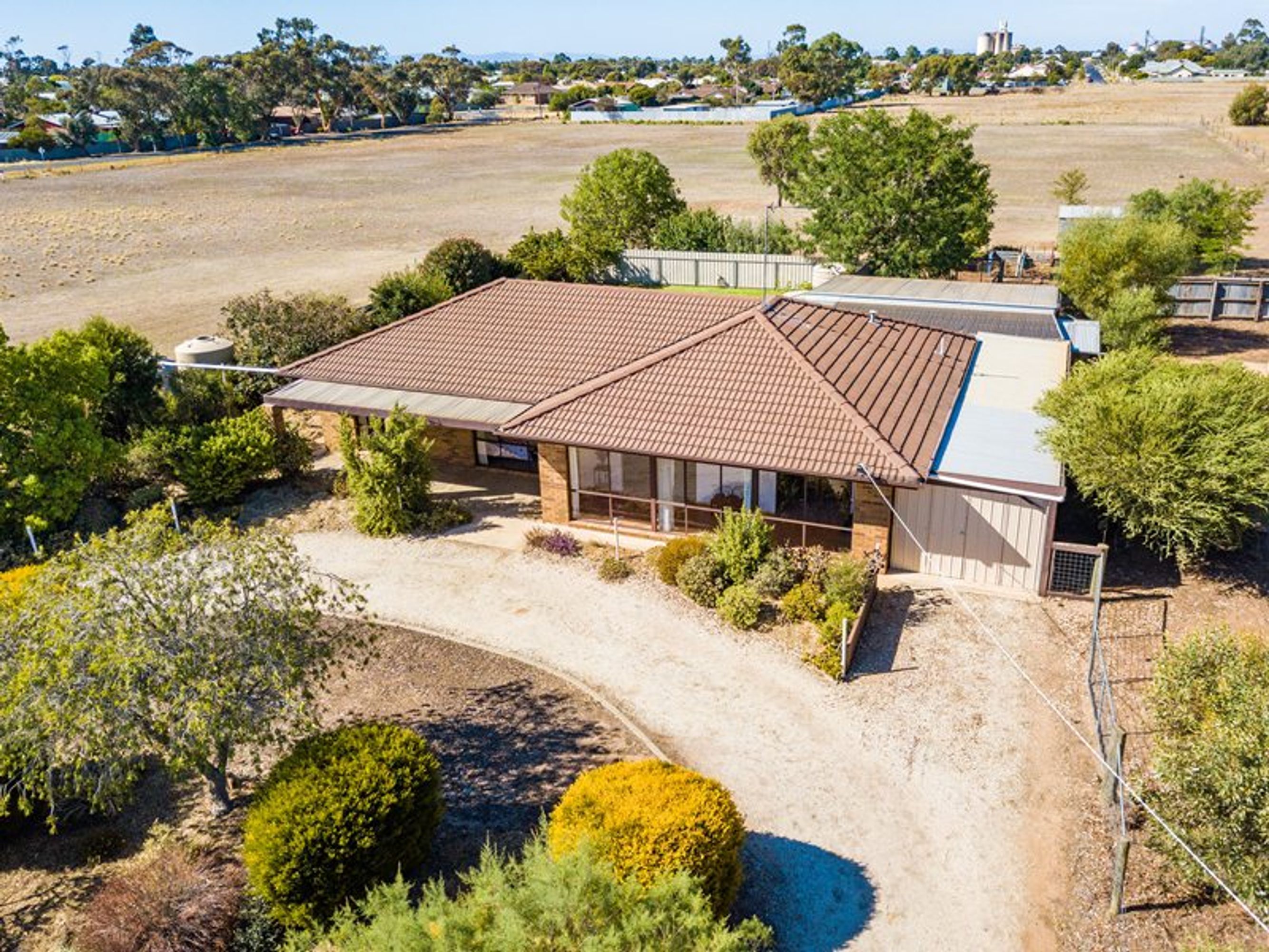 6 Riley Road, Horsham VIC 3400, Horsham - Thumbnail 3