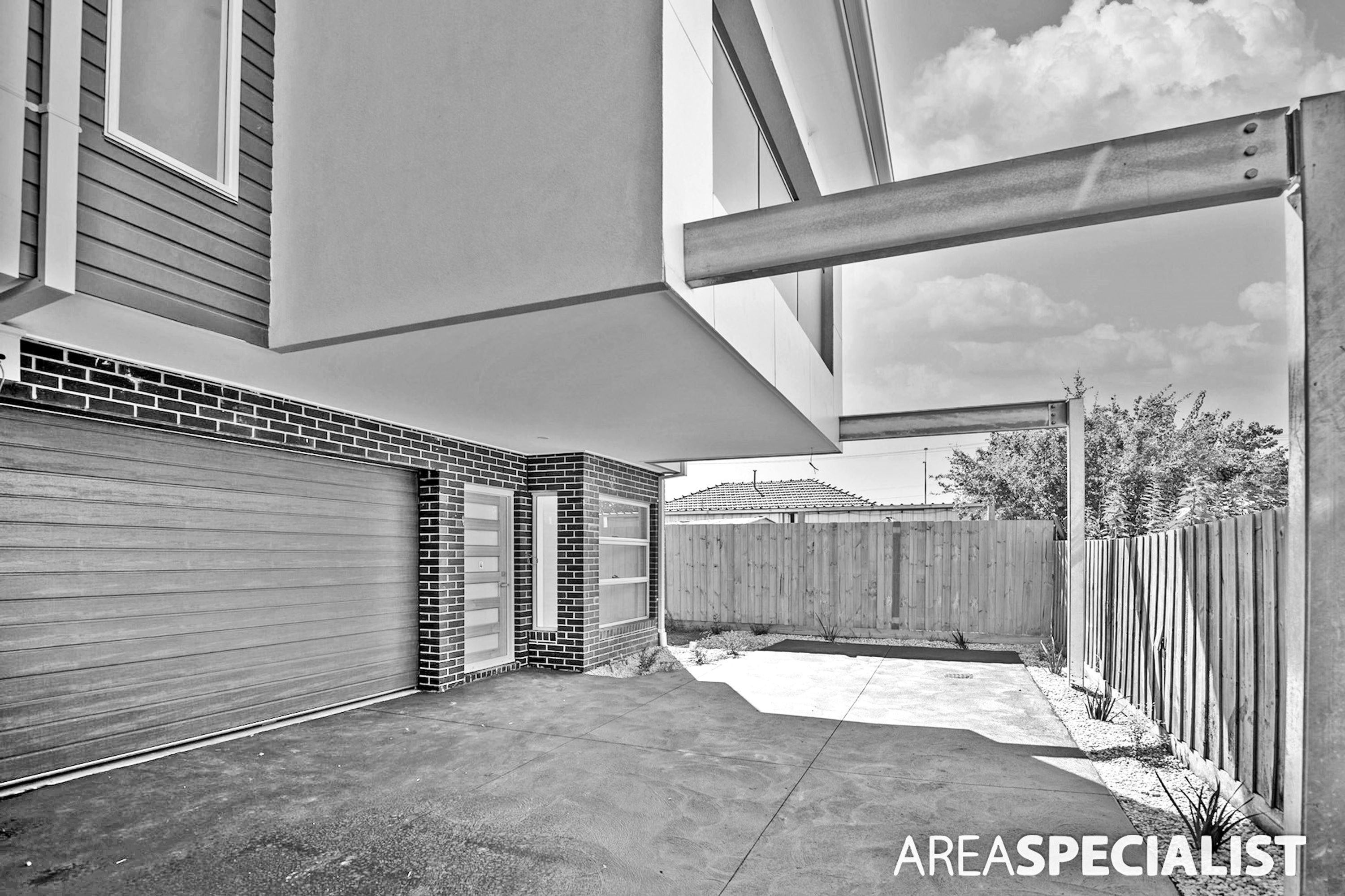 4/4 Graceburn Grove, St Albans VIC 3021, St Albans - Image 1