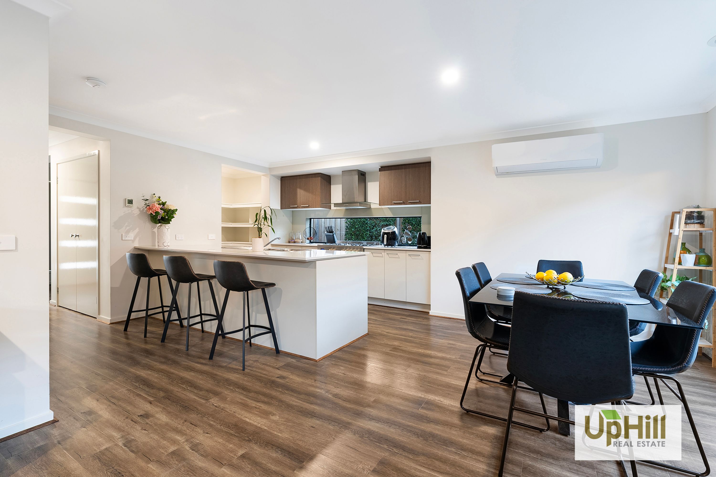39 Plymouth Boulevard, Clyde North - Thumbnail 3