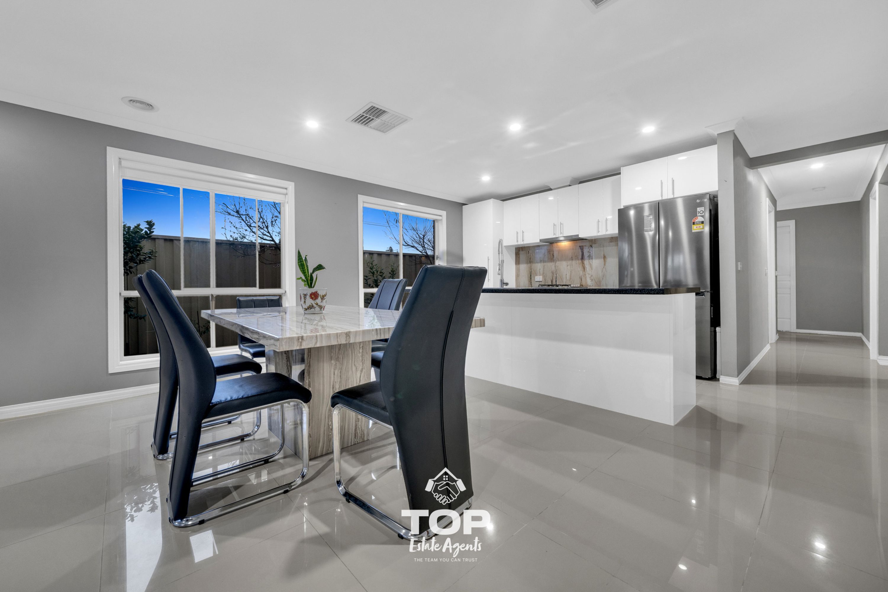 33 Sapphire Crescent, Pakenham - Thumbnail 5