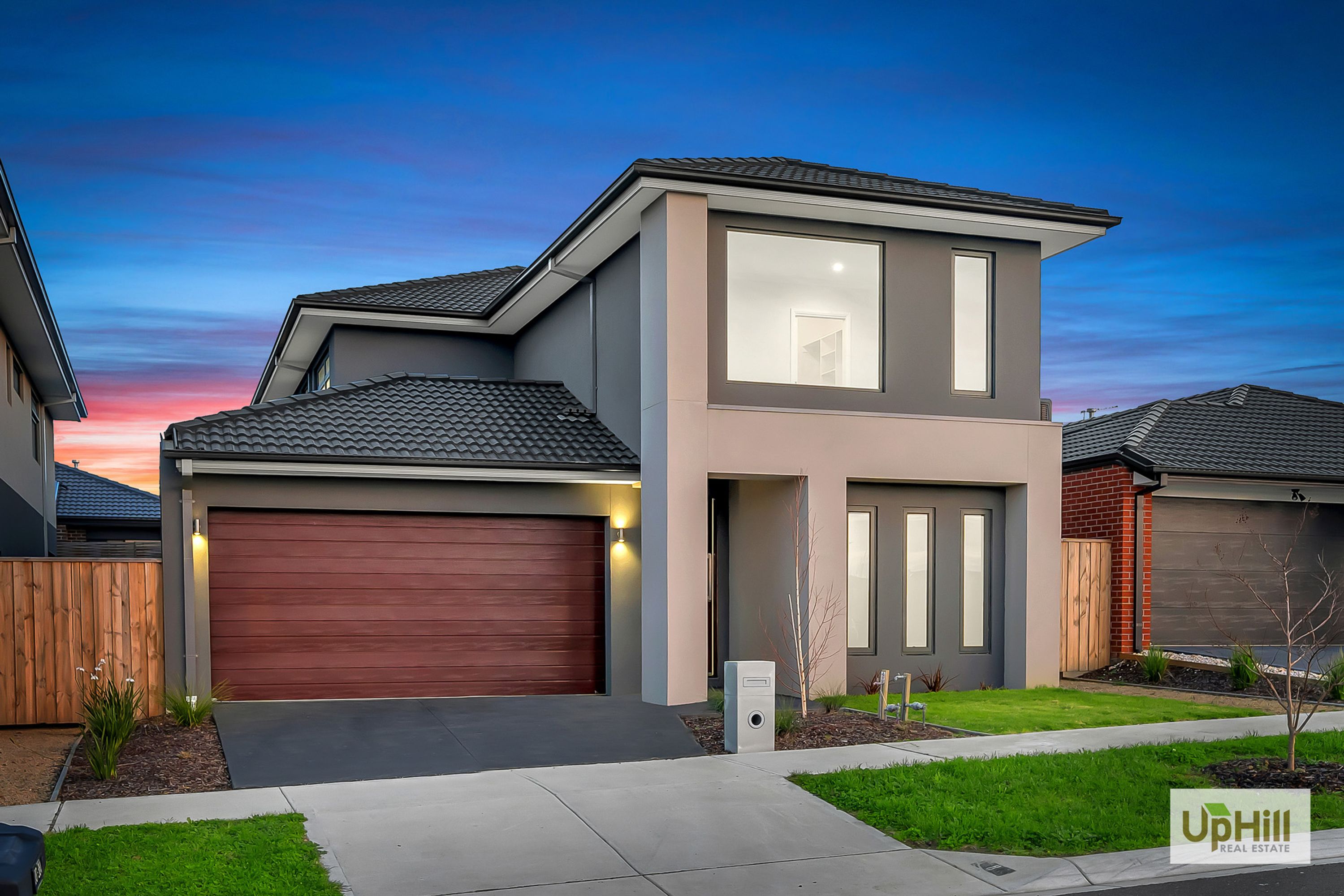 8 OWLCAT AVENUE, Clyde North - Thumbnail 2