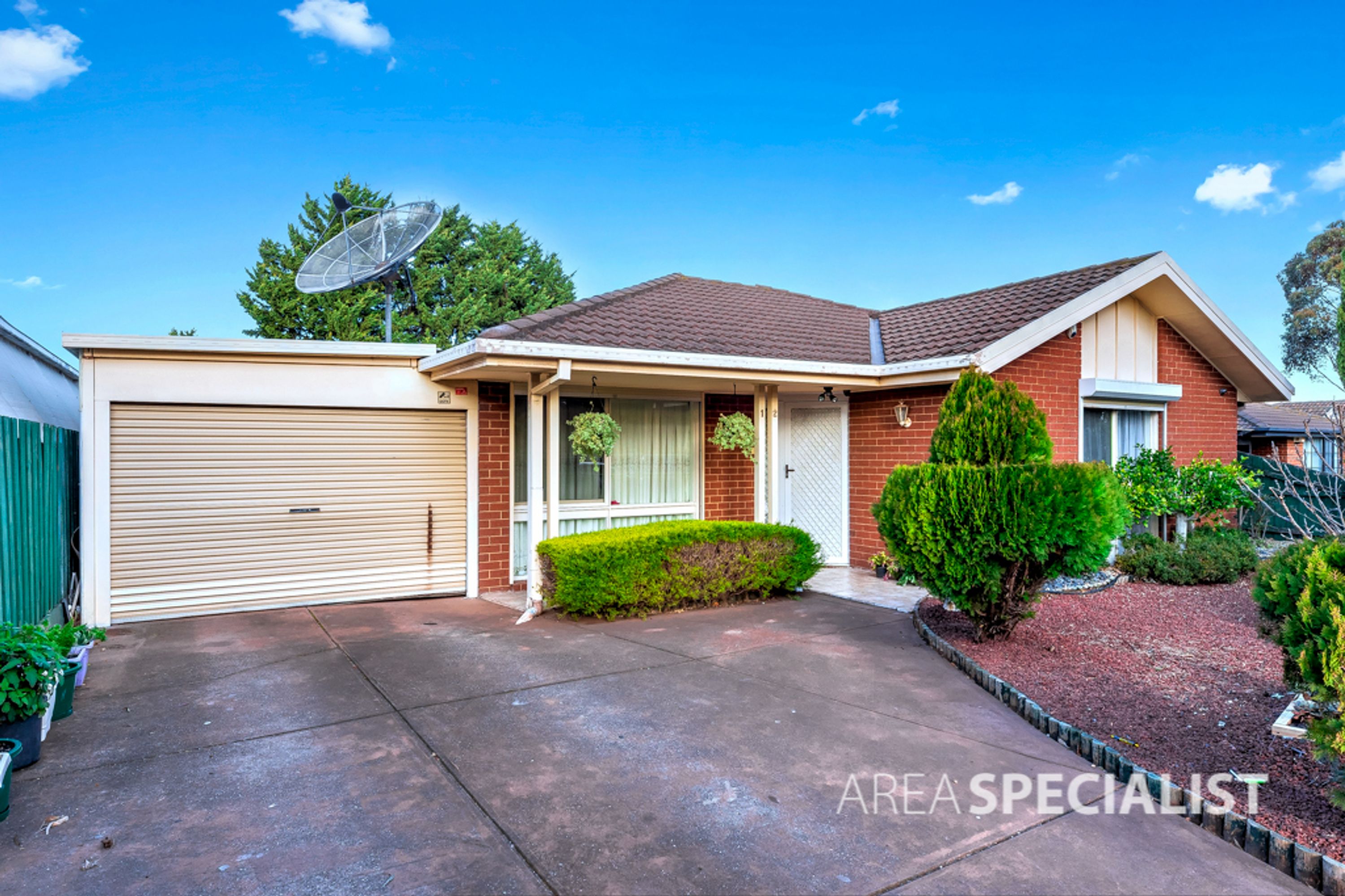 12 Bluestone Walk, Delahey VIC 3037, Delahey - Thumbnail 2