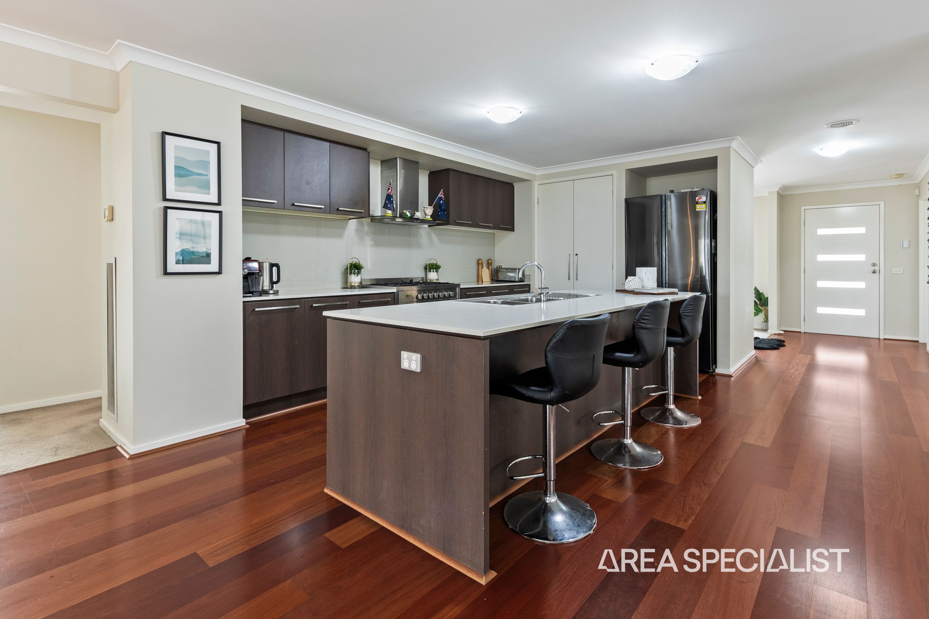 6 CASPIAN CHASE, Pakenham - Thumbnail 4