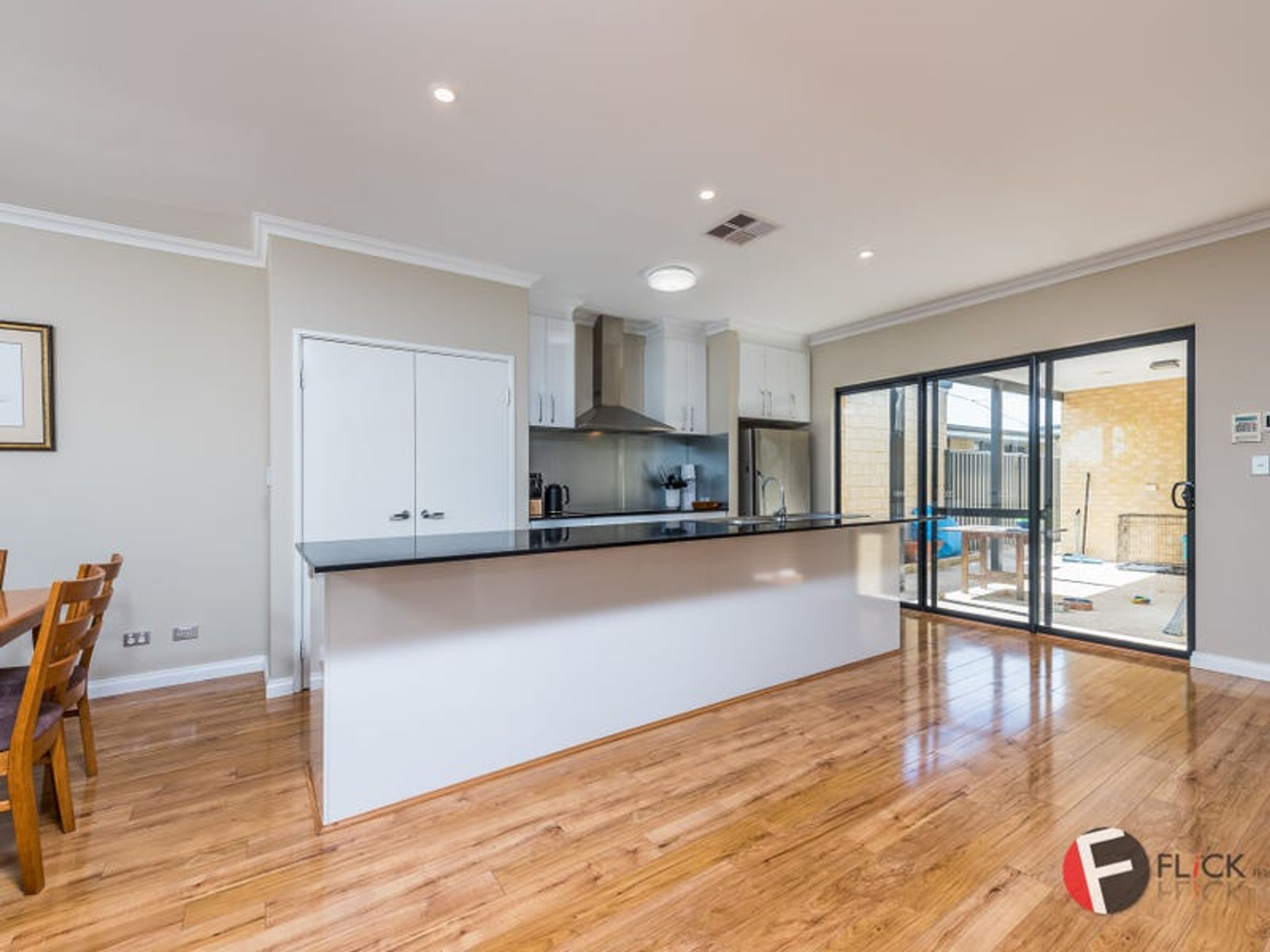 60 Egerton Dr, Aveley, Aveley - Thumbnail 4