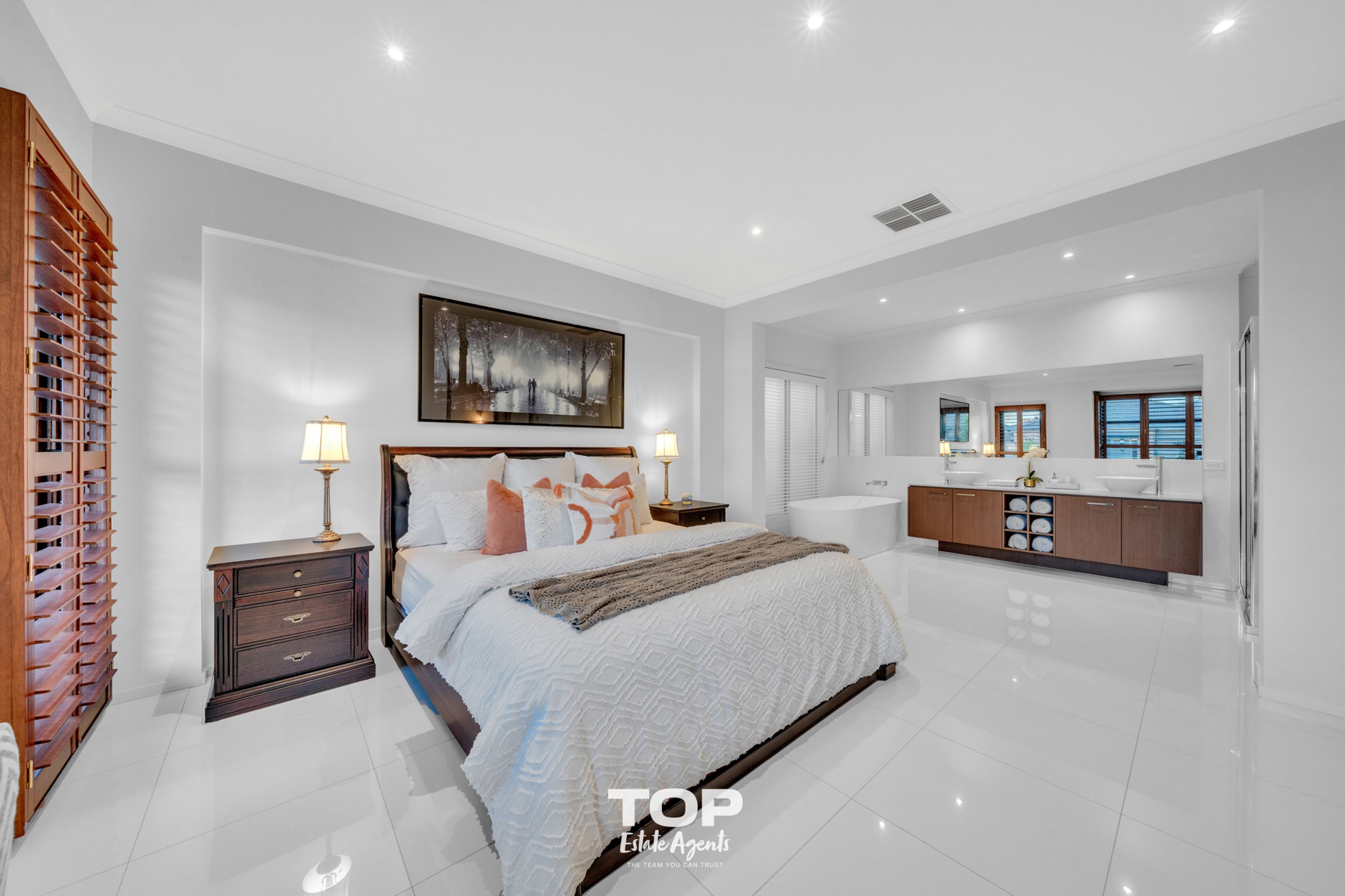 13 Walbrook Drive, Clyde North - Thumbnail 8