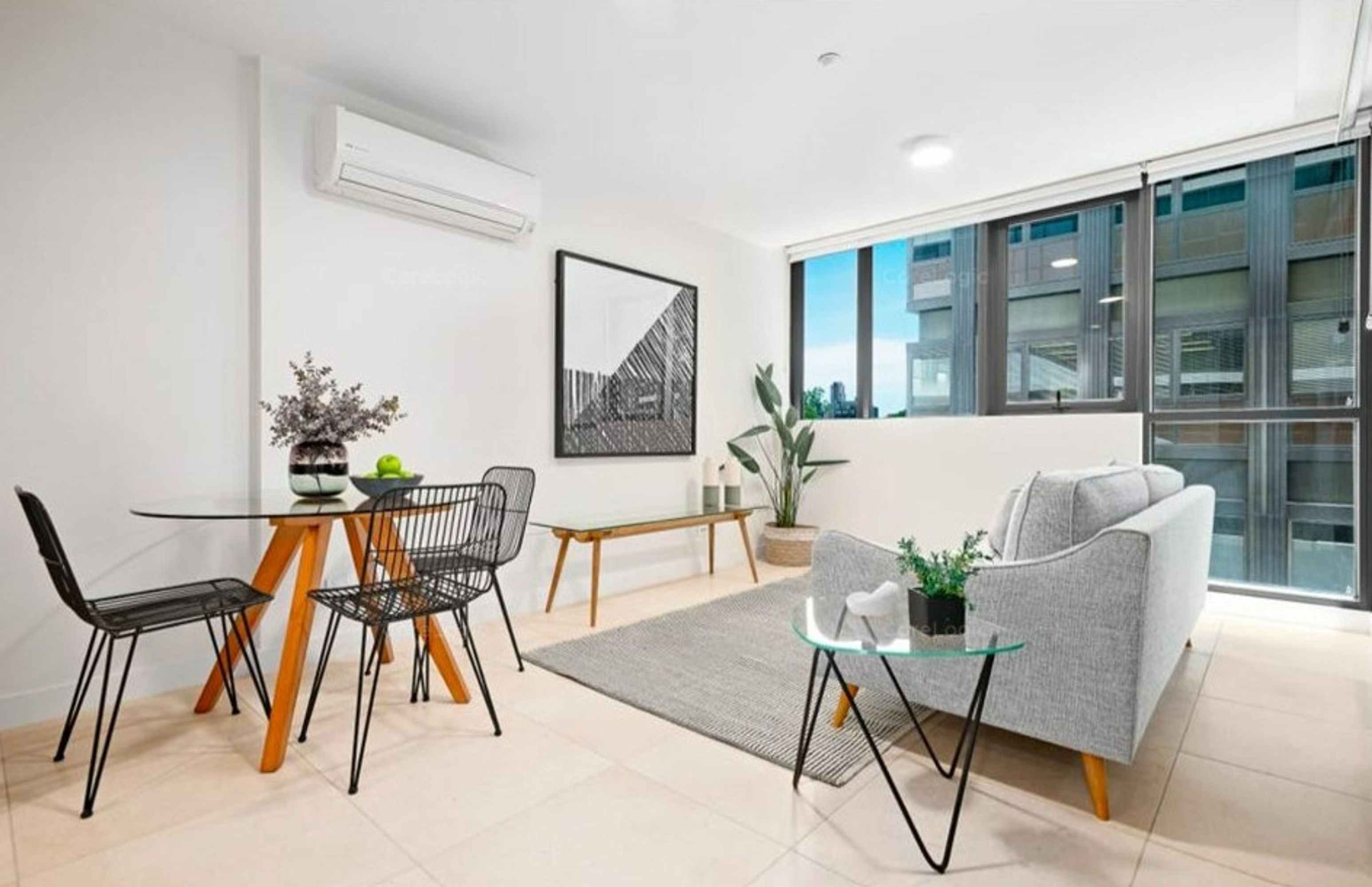 704/12 Queens Road, Melbourne