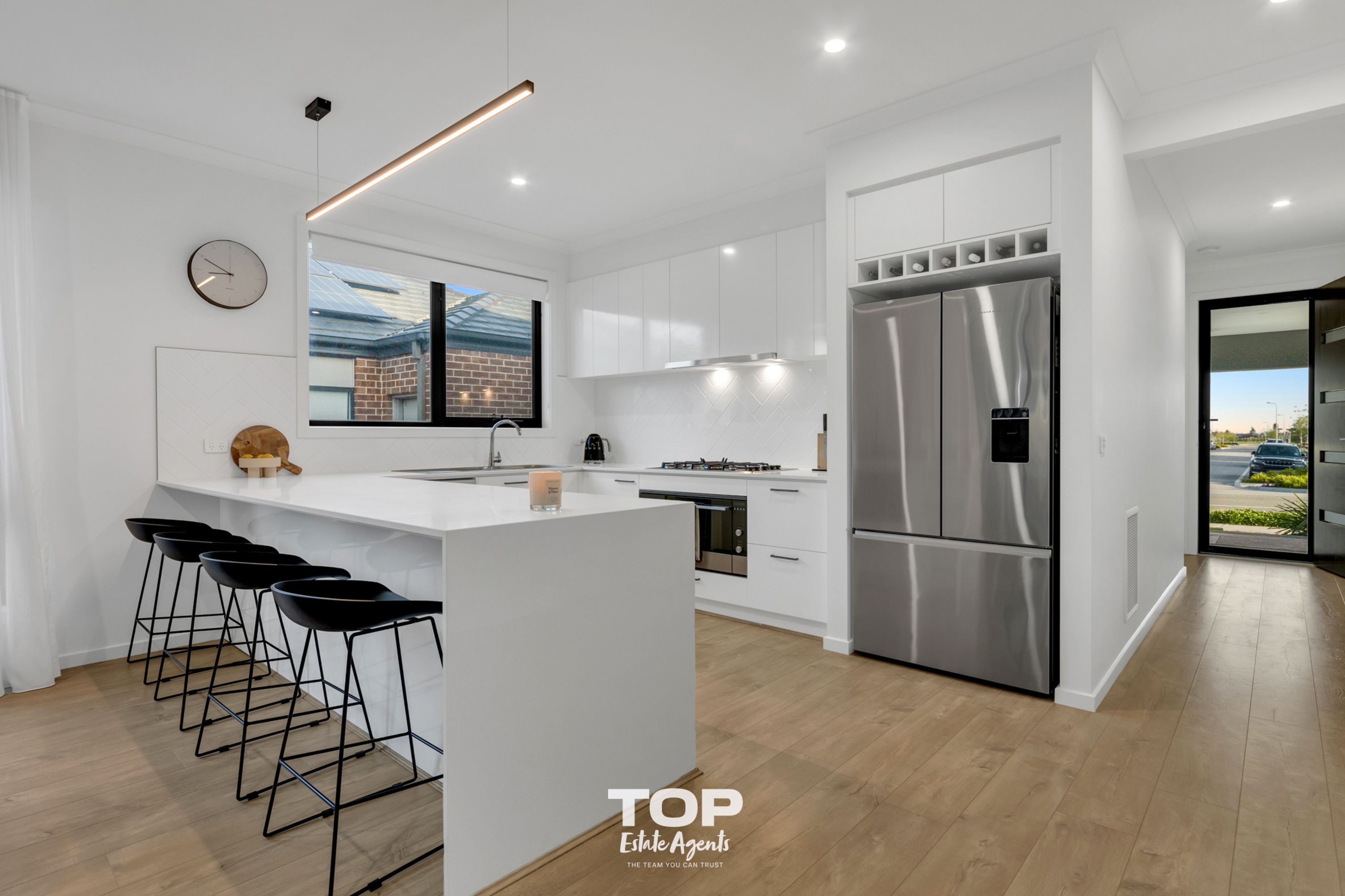 100 Athenaeum Avenue, Clyde North - Thumbnail 4
