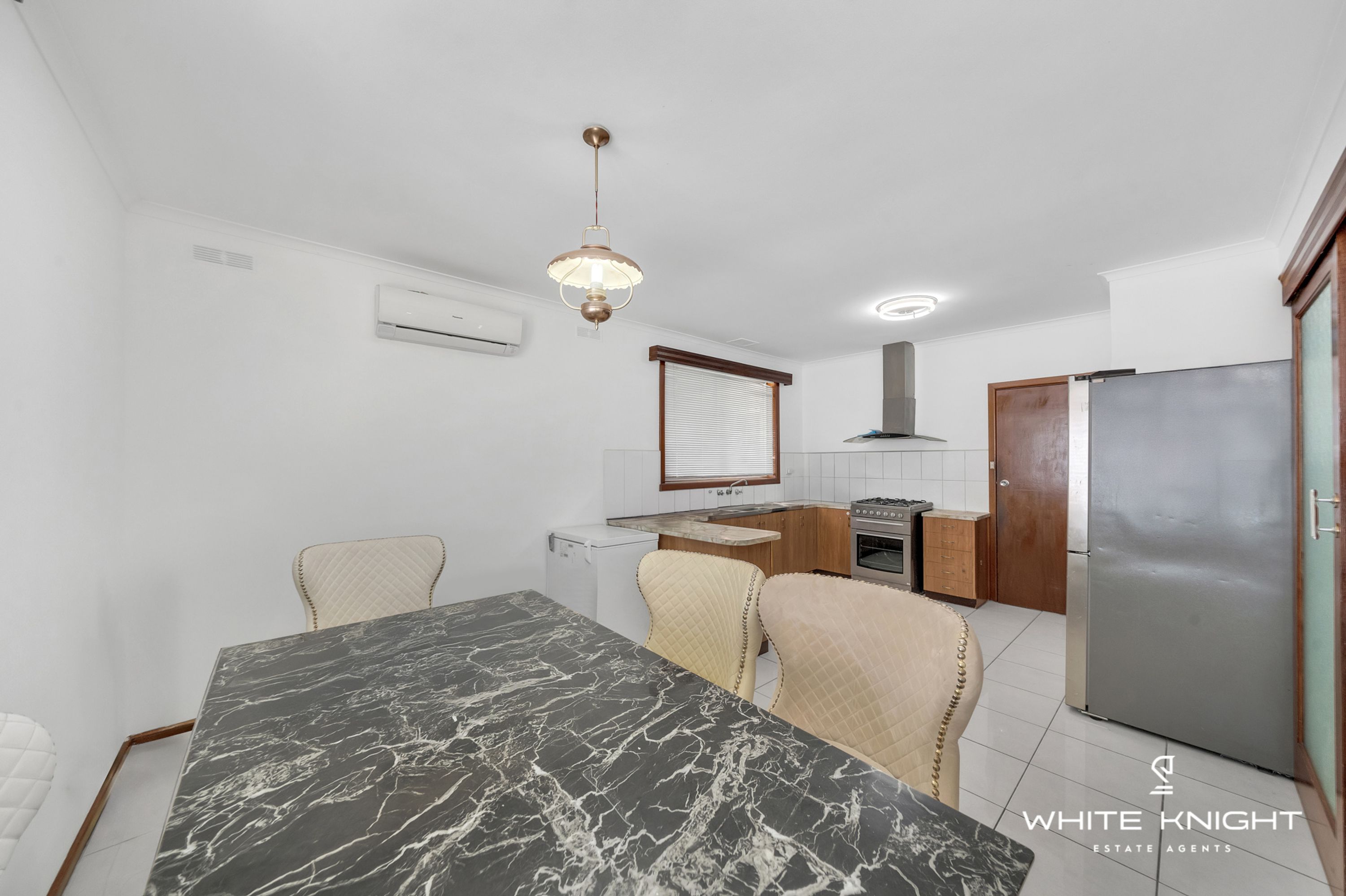 24 HOOK STREET, St Albans VIC 3021, St Albans - Thumbnail 8