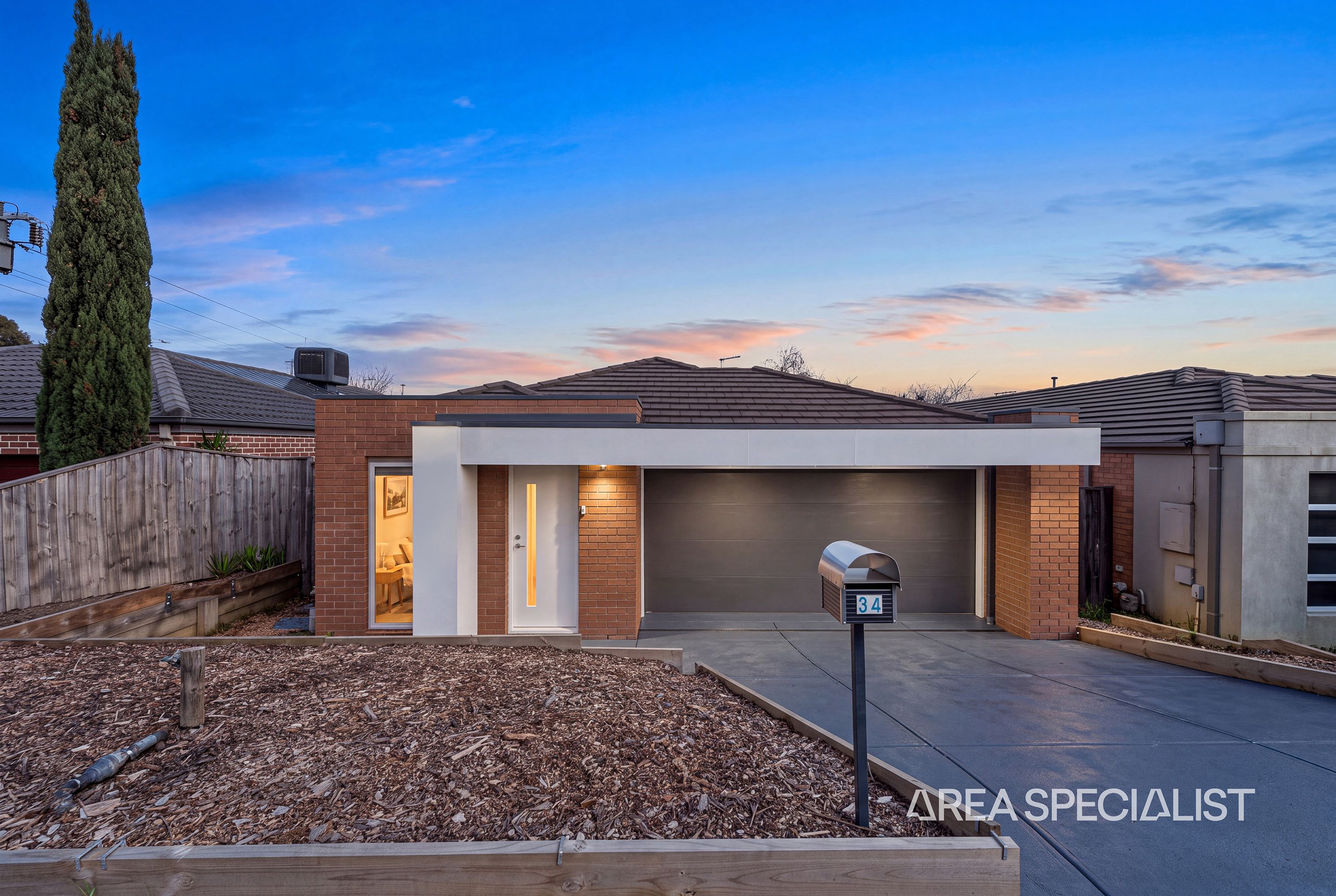 34 Kimberly Grove, Pakenham