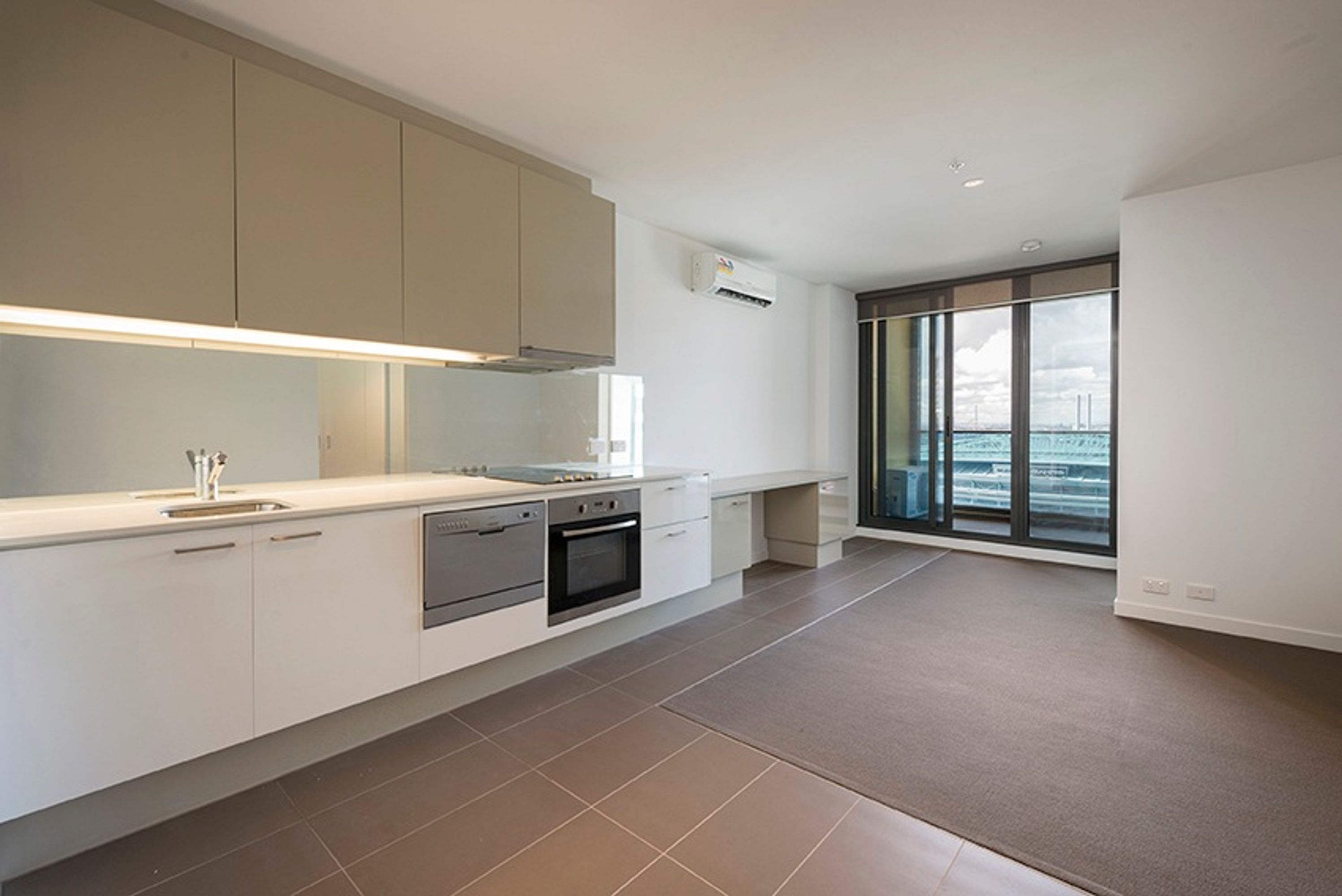 1312/220 Spencer St, Melbourne - Image 1