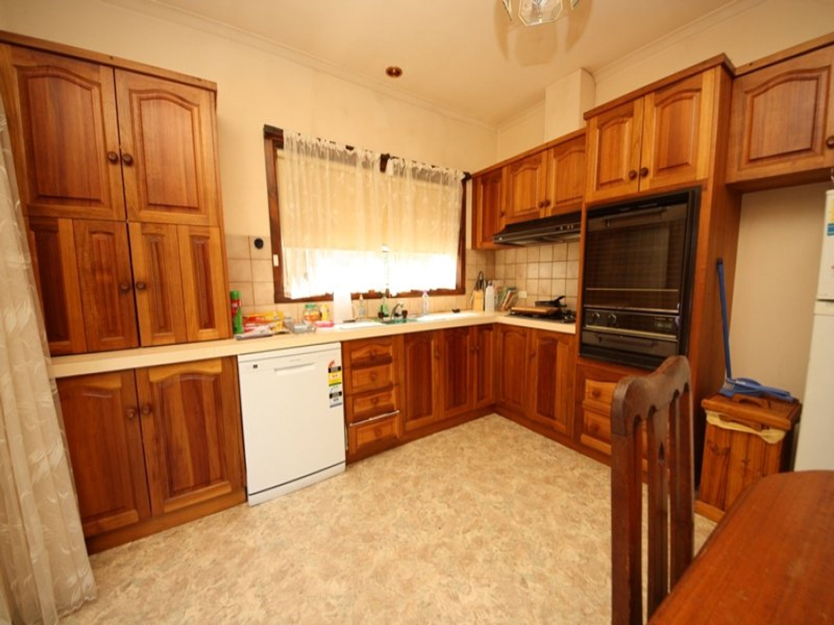 39 Elizabeth Street, Horsham VIC 3400, Horsham - Thumbnail 2