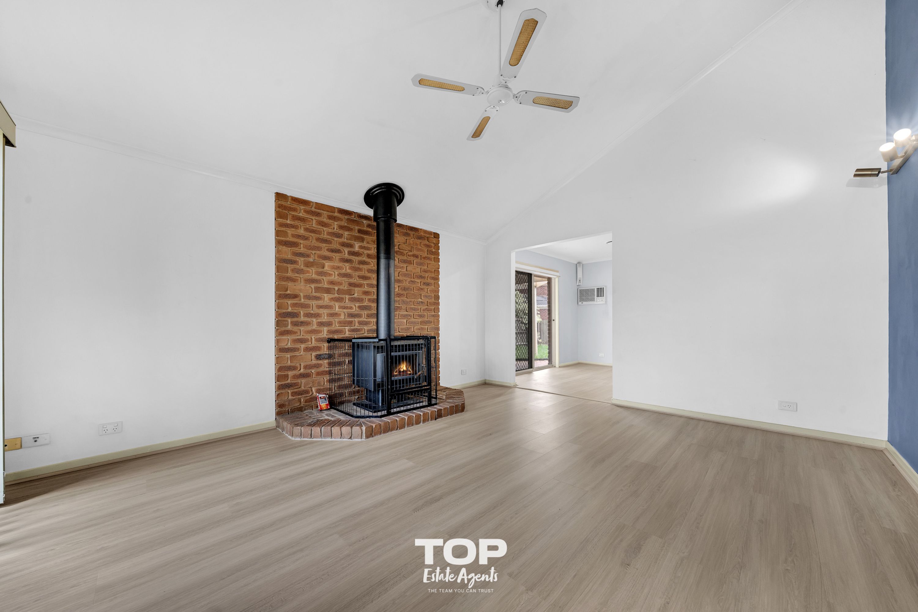 2 Janson Close, Narre Warren South - Thumbnail 2