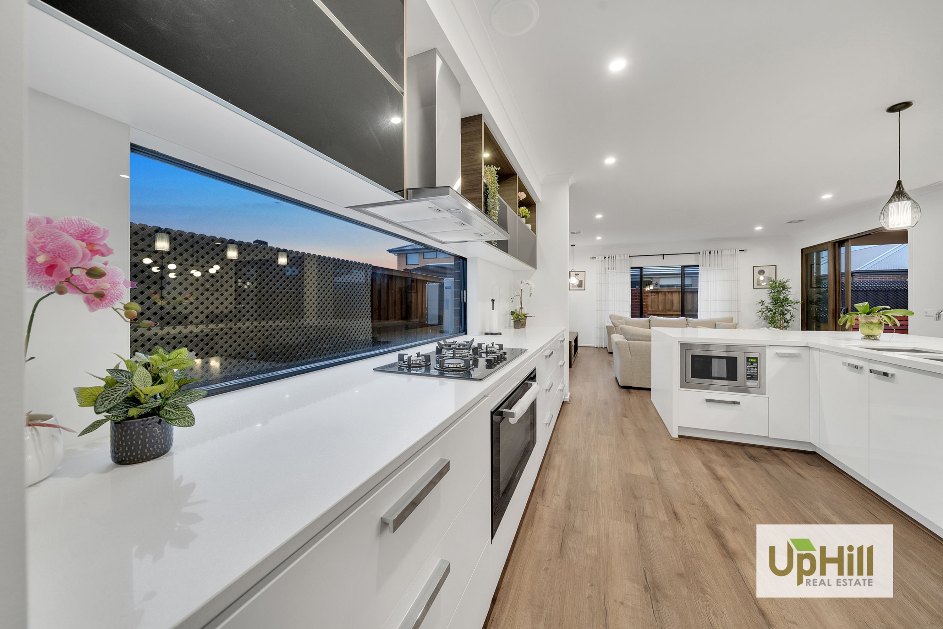 12 Trojan Crescent, Clyde North - Thumbnail 6