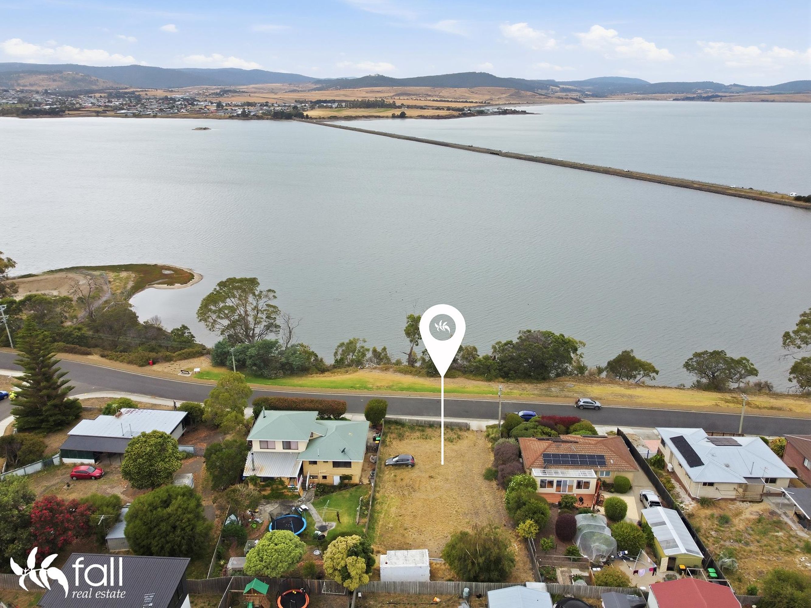 28 Lake Vue Parade, Midway Point - Image 1