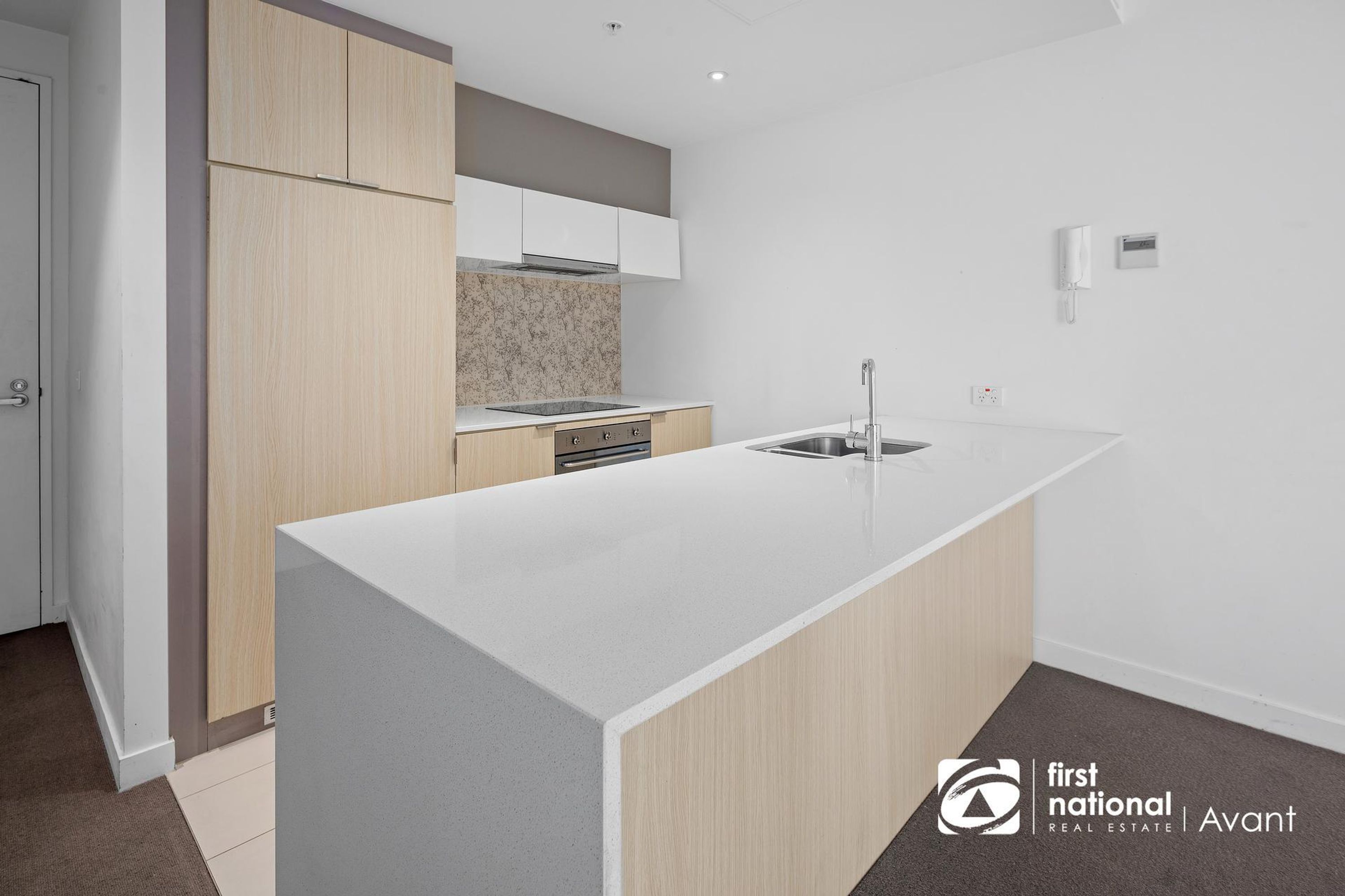 3104/133 City Road, Southbank - Thumbnail 4