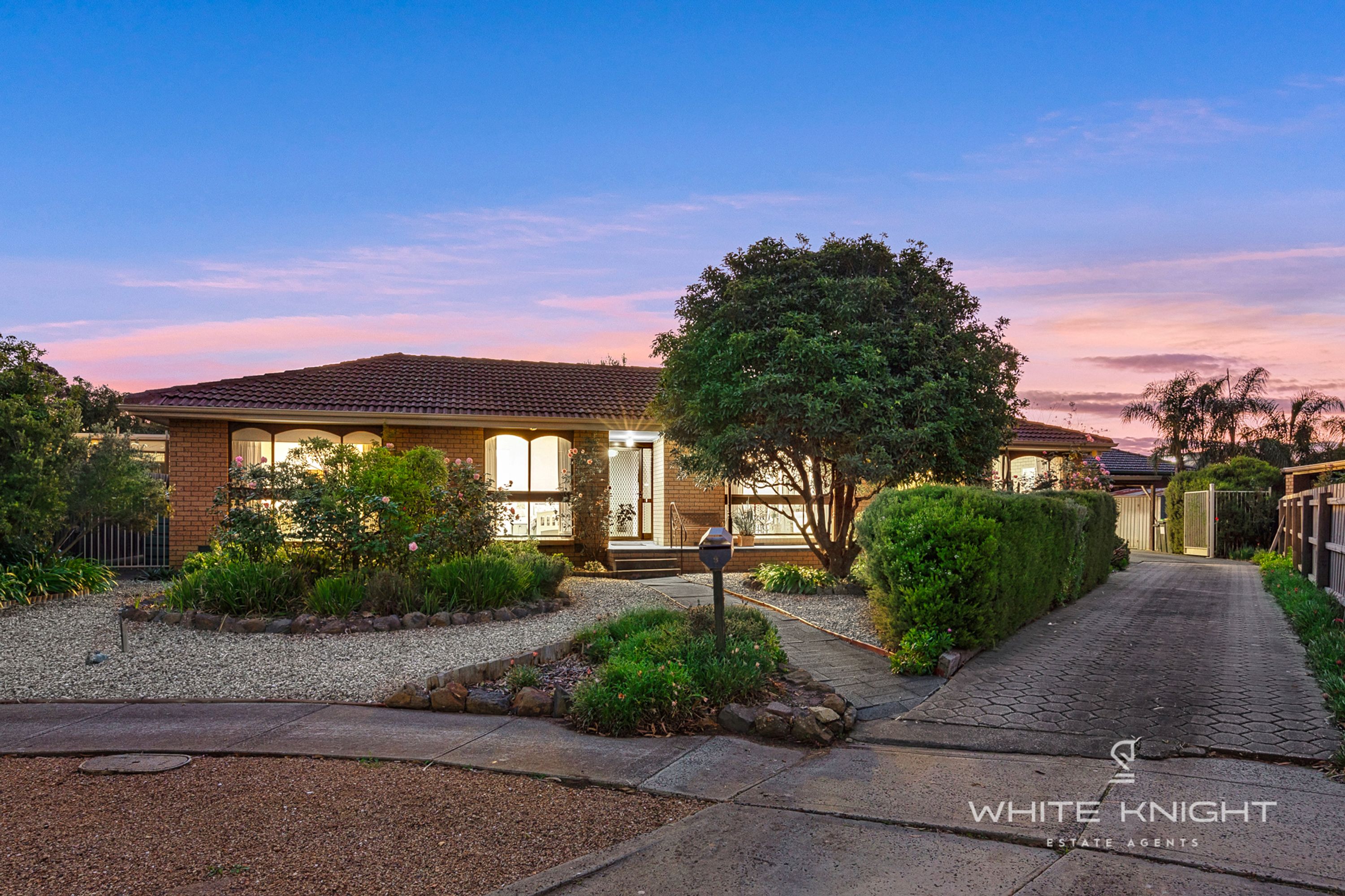 9 Varna Place, Keilor Downs VIC 3038, Keilor Downs - Thumbnail 2