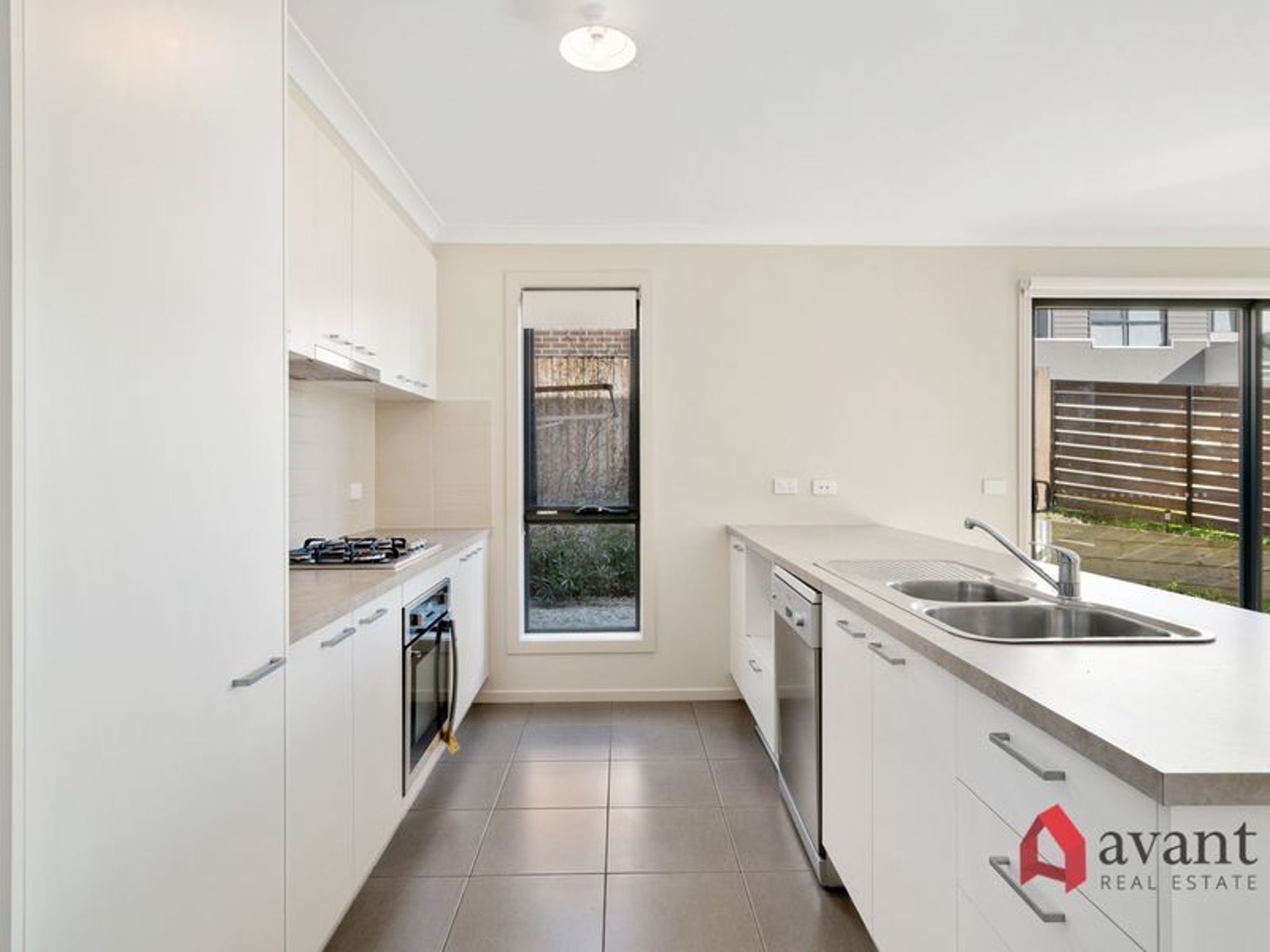 119 Spriggs Drive, Croydon - Thumbnail 3