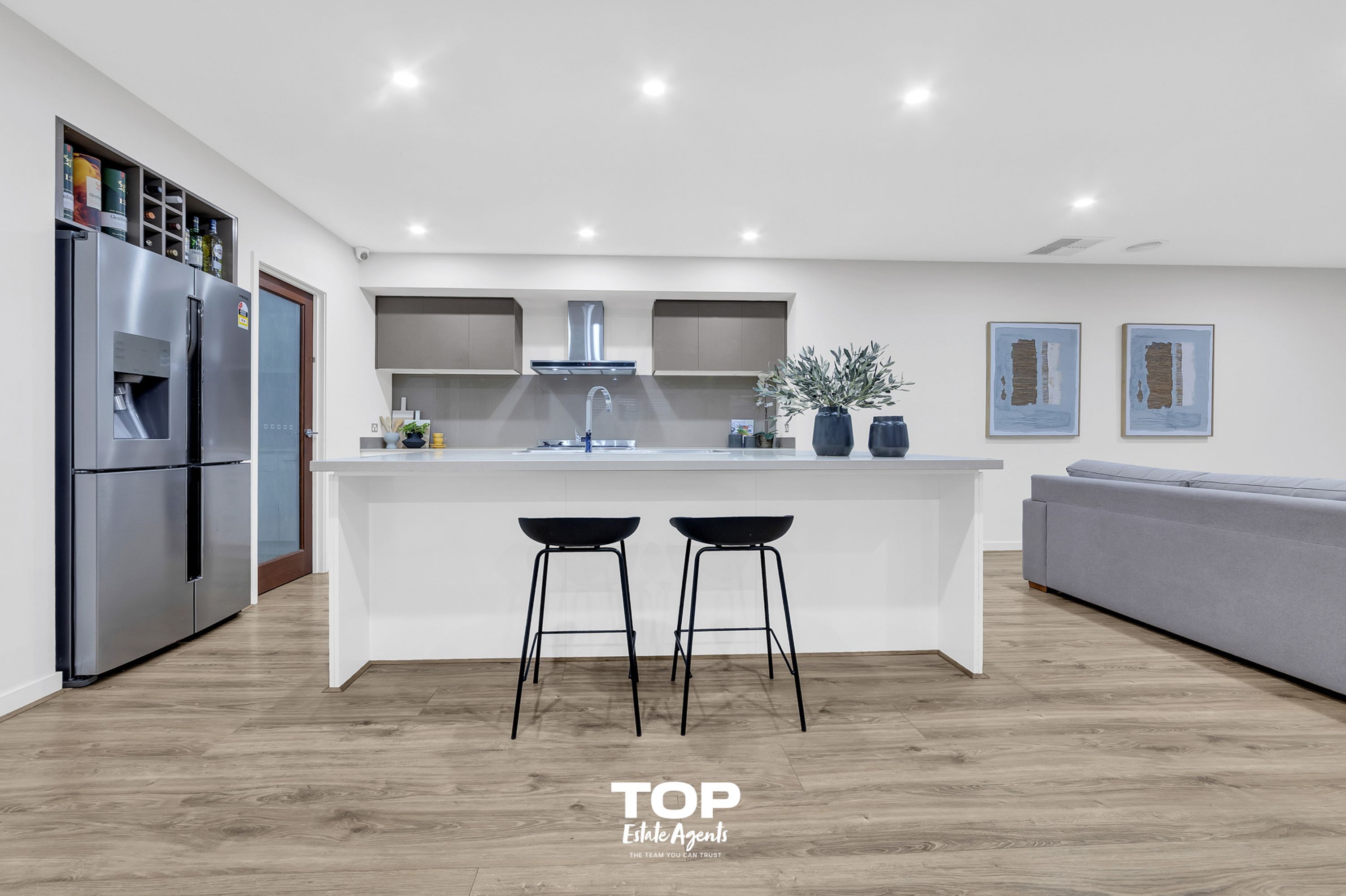 34 Glenrose Boulevard, Clyde North - Thumbnail 8
